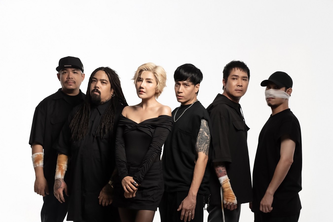 'สามเสนเลเซอร์' ปล่อย Single ใหม่ "จบตรงนี้ที่รัก" ได้ "ขวัญ INDIGO" ถ่ายทอดอารมณ์ผ่านเอ็มวี