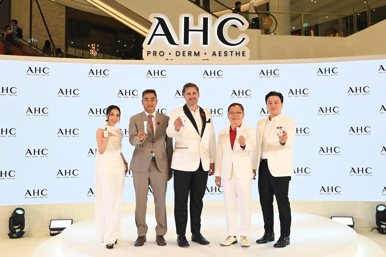 ยูนิลีเวอร์ เปิดแบรนด์ AHC พรีเมียมสกินแคร์ที่คิดค้นร่วมกับ แพทย์ผิวหนังคลินิกเกาหลี พร้อมส่ง 'AHC โปร ช็อต' รุกตลาดพรีเมียม 