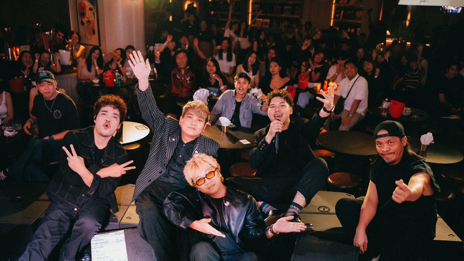 CLOCKWORK MOTIONLESS กับคอนเสิร์ตเปิดซิงเกิล "อาจจะดี" อบอุ่นประทับใจ พร้อมเซอร์ไพรส์ 'หมู BIG ASS' ร่วมแจมสดครั้งแรก