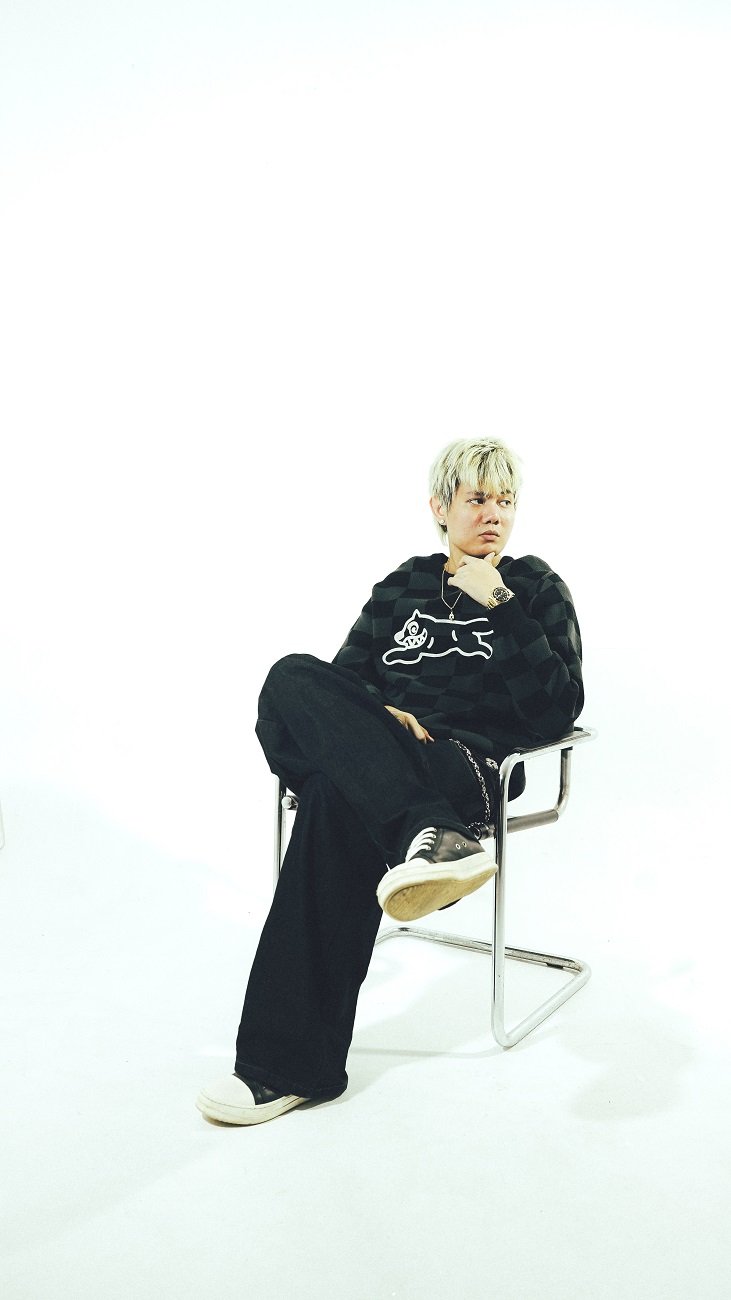 การเงินมีปัญหา? ใส่ชุดนักศึกษามาหา The BESTS ซิงเกิลล่าสุด "ชุดนักศึกษา (ft. SIMON & 2Ectasy)"