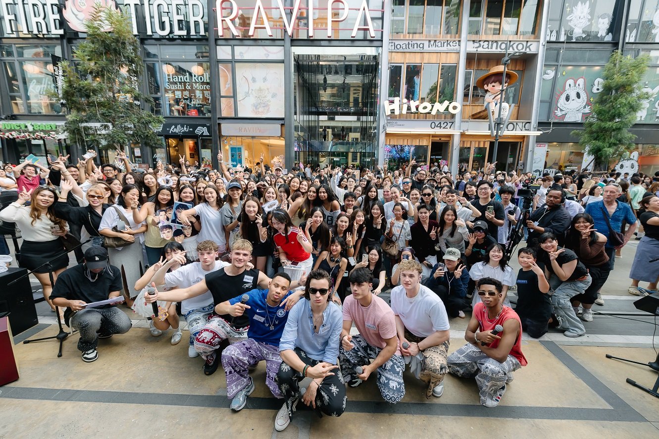 December 10 ทำใจละลาย ร้องสดกลางสยาม เสิร์ฟความน่ารักใน Meet & Greet อย่างใกล้ชิด ไลฟ์รายการ Thailand Music Countdown พร้อมเตรียมคอนเทนต์ในไทยให้ติดตามกันอีกเพียบ!