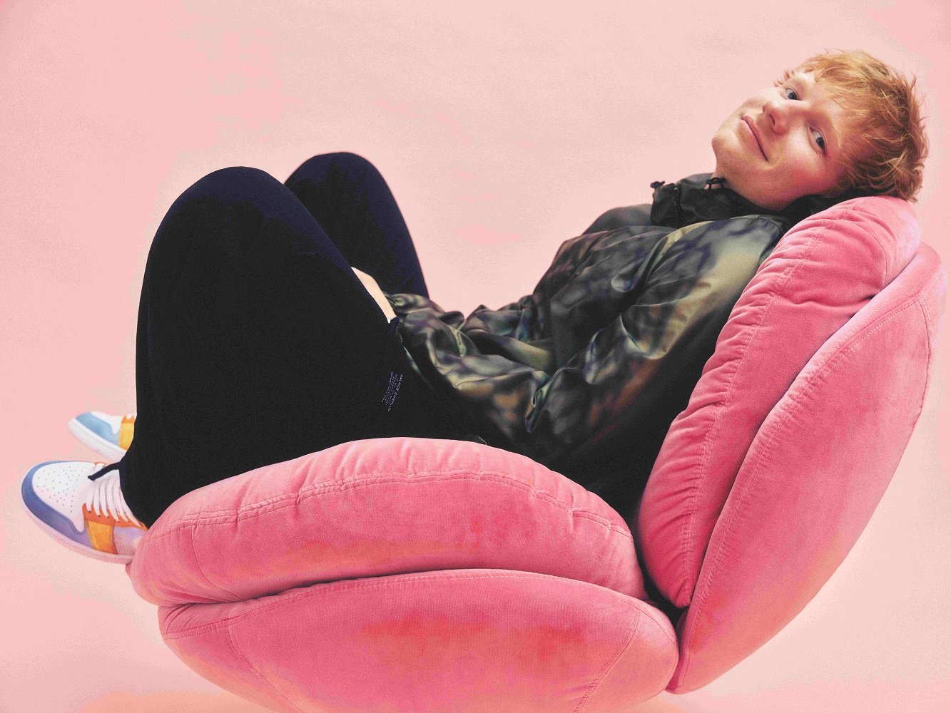 Ed Sheeran  (เอ็ด ชีแรน) ปล่อยเพลงใหม่ "A Little More"  ภาคต่อซิงเกิ้ลฮิต Lego House พร้อมมิวสิควิดีโอสุดกวน