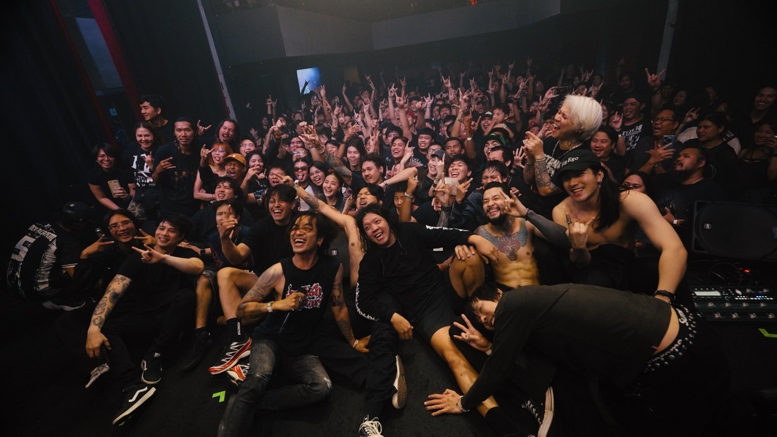 เดือดจัด ประทับใจทุกนาที! คอนเสิร์ตครบรอบ 20 ปี "DO IT OR DIE" ปลุกยุคอีโมใหัคืนชีพอีกครั้งในค่ำคืนสุดมันส์เกินบรรยาย