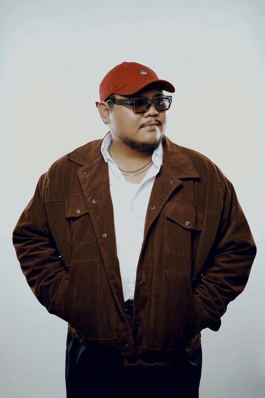 'fit aroon' ชวนสัมผัส "โลกเสมือน" เมื่อหัวใจยังไม่พร้อมจะบอกลา และความรักยังไม่เคยเลือนหาย