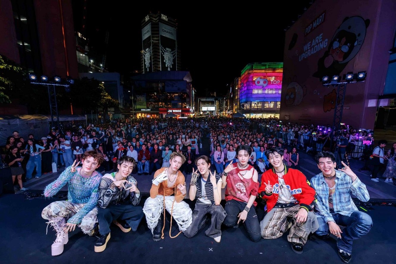 "GELBOYS 2" สร้างปรากฏการณ์สยามแตก ทุกด้อมแห่ร่วมงานเปิดตัว 6 หนุ่มเจลบอย ปะทะ ตัวท๊อป T-POP พีพี กฤษฏ์ เน็กซ์ BUS อองรี PROXIE