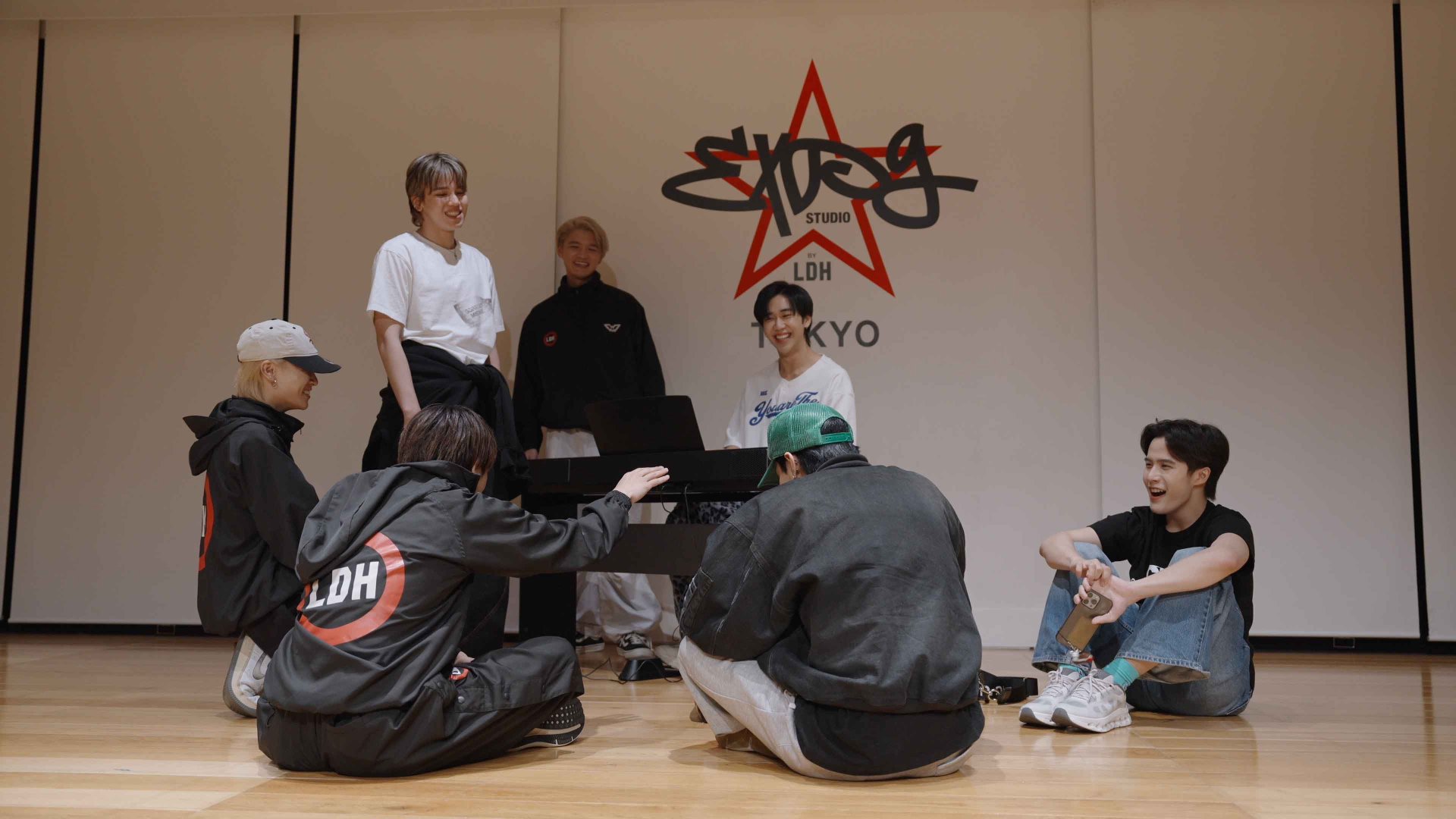 เมื่อความฝันถูกทดสอบในสนามจริง "CLOUD DREAM project by G&LDH" EP.3 พาเจาะเบื้องหลังการทำงานกับโปรดิวเซอร์ระดับโลก