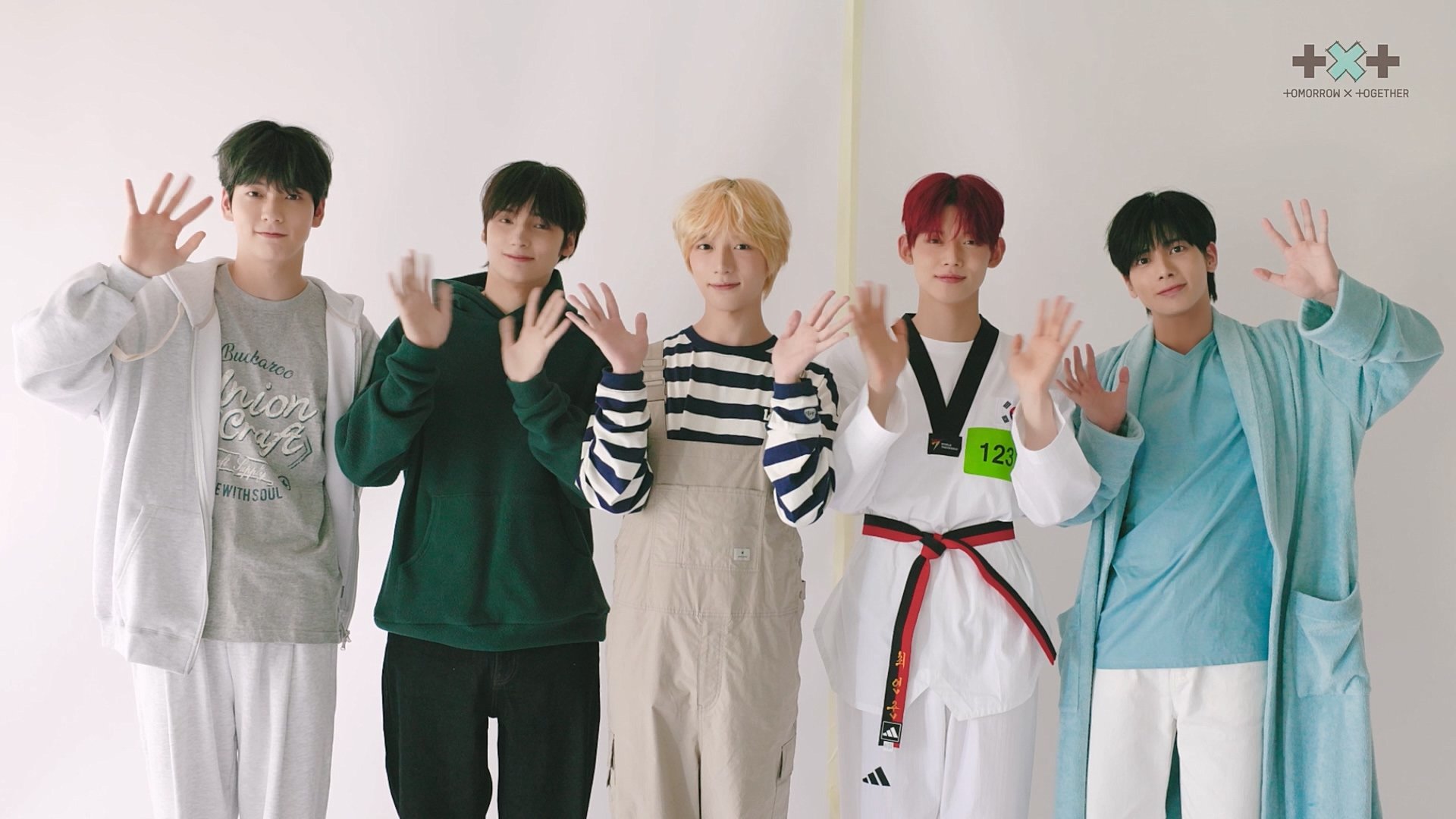 หยุดยาวทิพย์? BIGHIT ทำชาวเน็ตเดือดหลังประกาศข่าวเกี่ยวกับ TXT ที่เตรียมพักกิจกรรมหลังปีใหม่ หยุดยาวทิพย์? BIGHIT ทำชาวเน็ตเดือดหลังประกาศข่าวเกี่ยวกับ TXT ที่เตรียมพักกิจกรรมหลังปีใหม่