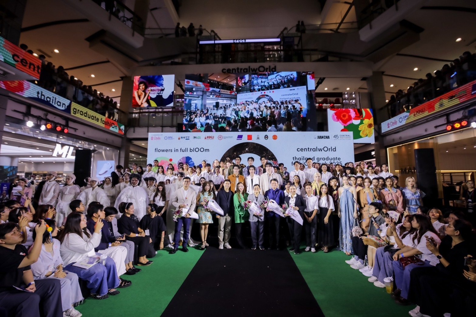 PROXIE ปลุกรันเวย์ ดันผลงานแฟชั่น Young Designer ใน centralwOrld Thailand Graduate Fashion Week 2025 