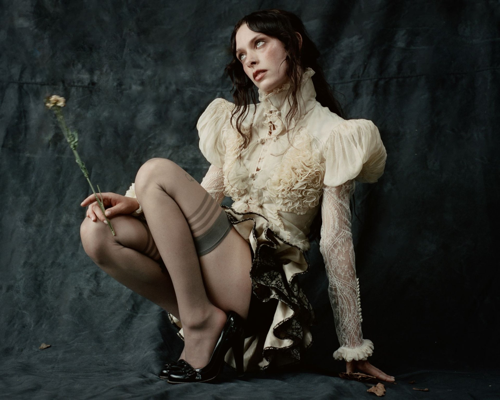 Holly Humberstone ศิลปินสาวสวยจากอังกฤษ ส่งเพลงใหม่สุดเพราะ "To Love Somebody" พร้อมประกาศอัลบั้มใหม่ชุดที่สอง Cruel World ฟังพร้อมกันทั่วโลก 10 เม.ย. นี้