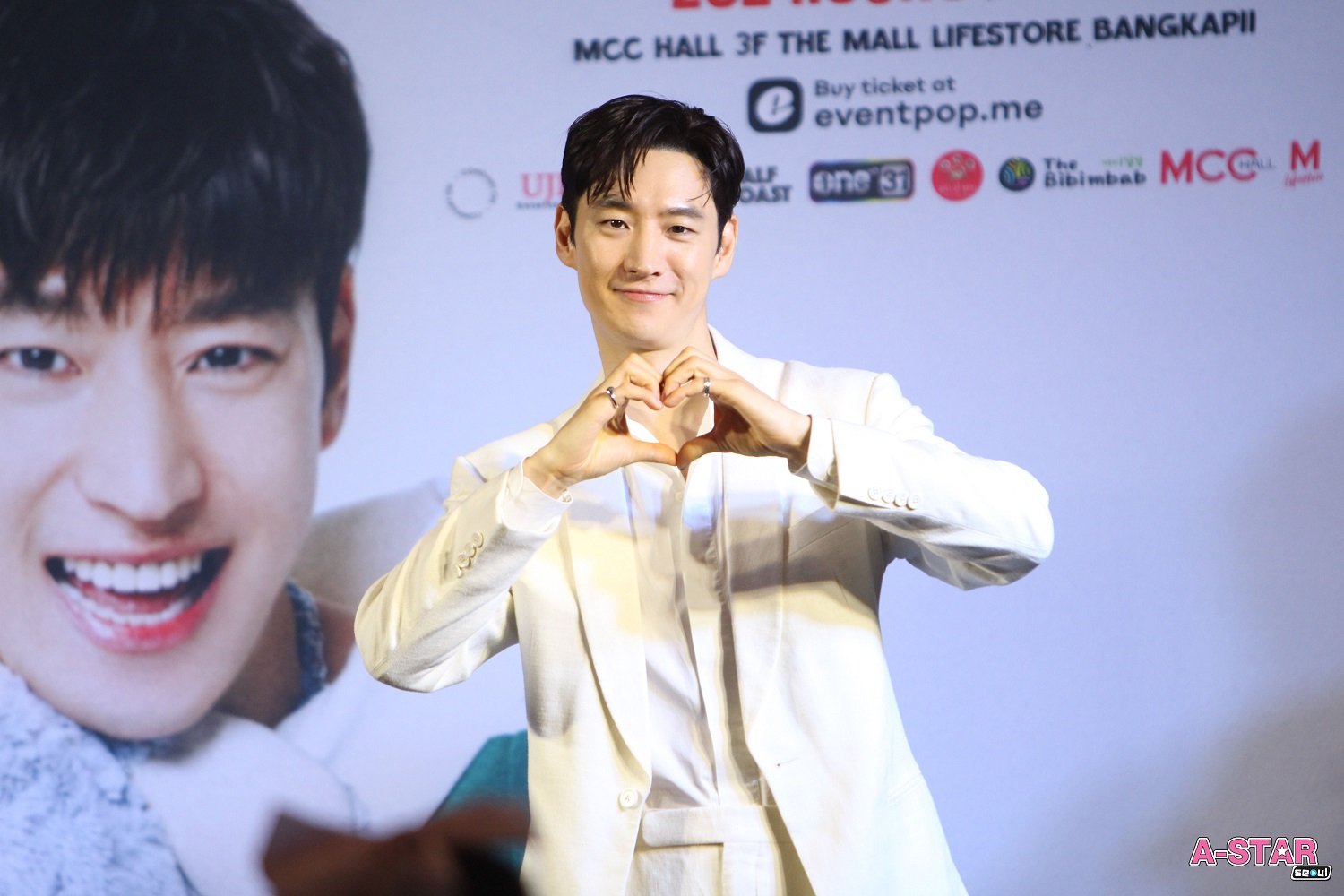 อย่าหลบตาผมนะ! "LEE JE HOON" ขอจัดหนัก เตรียมแฟนเซอร์วิสสุดใกล้ชิด ให้แฟนคลับไทยฟิน ในงาน "2024 LEE JE HOON FANMEETING ASIA TOUR 'JEHOON's Favorite' LOVE IN BANGKOK"