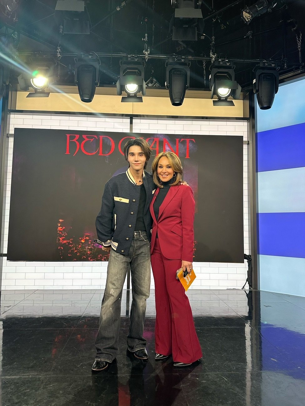 'Jeff Satur' ศิลปินไทยคนแรก สร้างประวัติศาสตร์ในสหรัฐอเมริกา! ร่วมโชว์ในรายการ "Good Day New York" และ "Global Spin Live" ที่ "Grammy Museum"