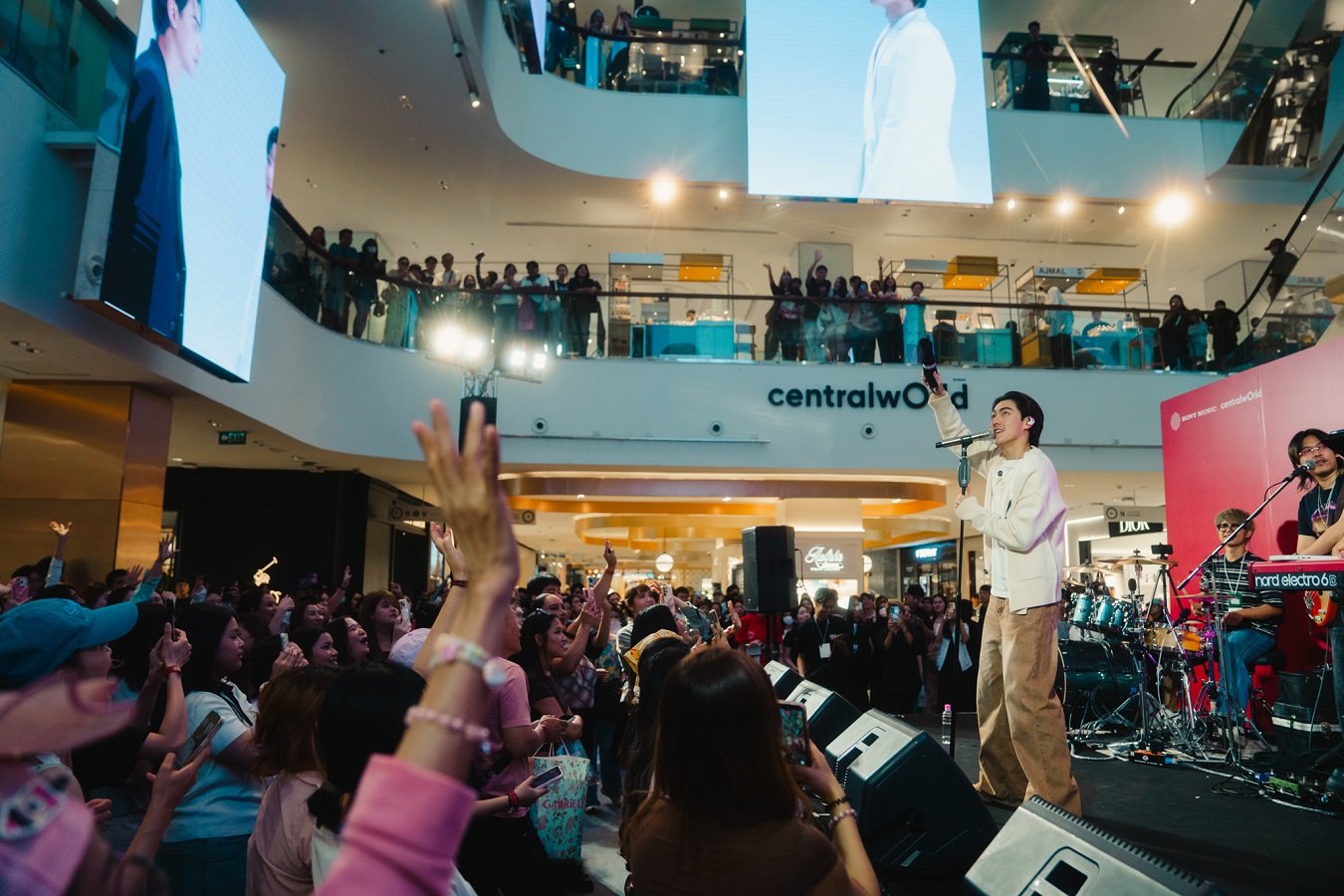 JAOKHUN เปิดโมเมนต์แสนวิเศษ ในงาน "GIFTED: LOVE UNWRAPPED WITH JAOKHUN"