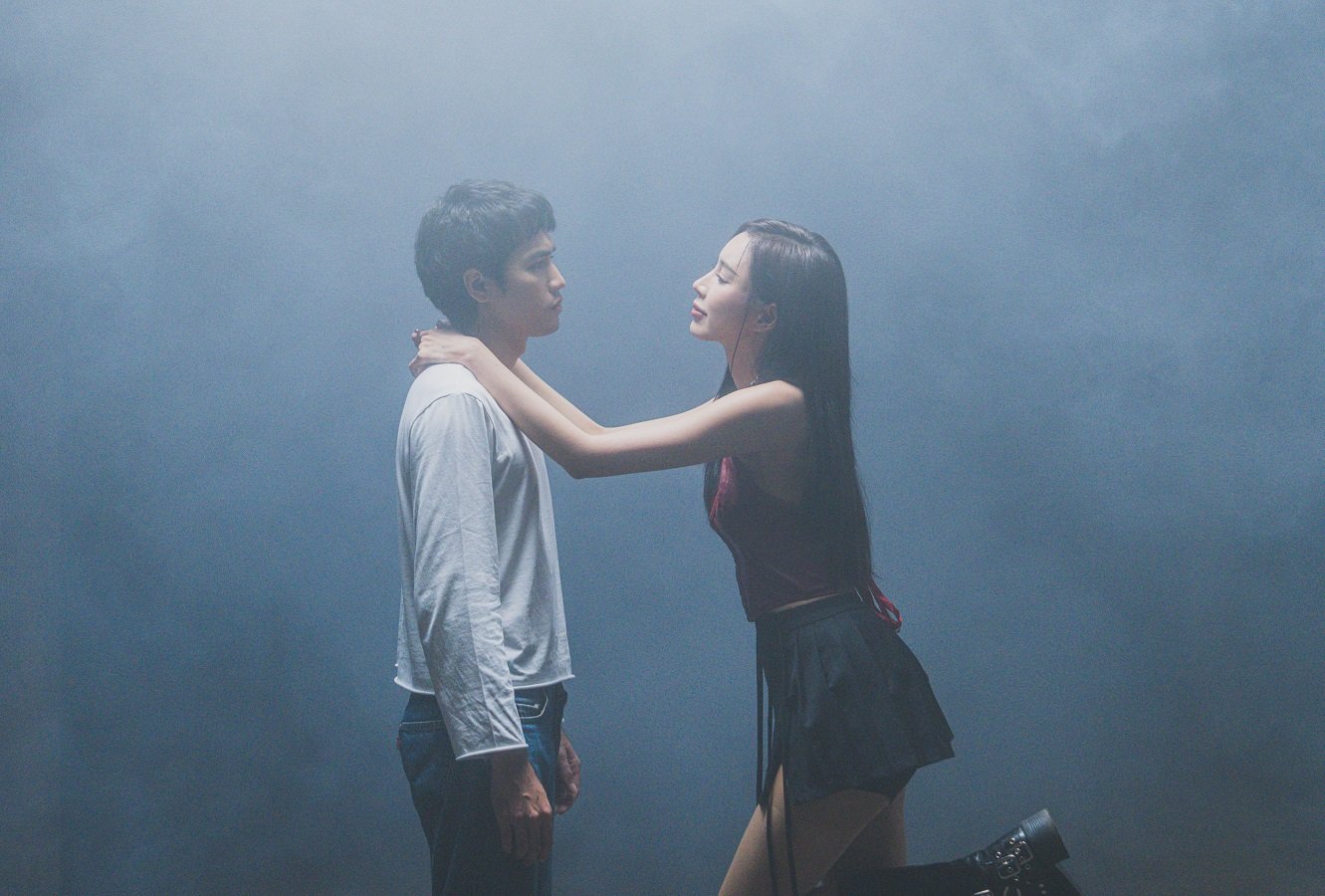 "ของตาย" ซิงเกิลพิเศษย้อนดูจุดเริ่มต้นของ 'โจอี้ ภูวศิษฐ์' เพลงของคนที่รักจนลืมศักดิ์ศรี