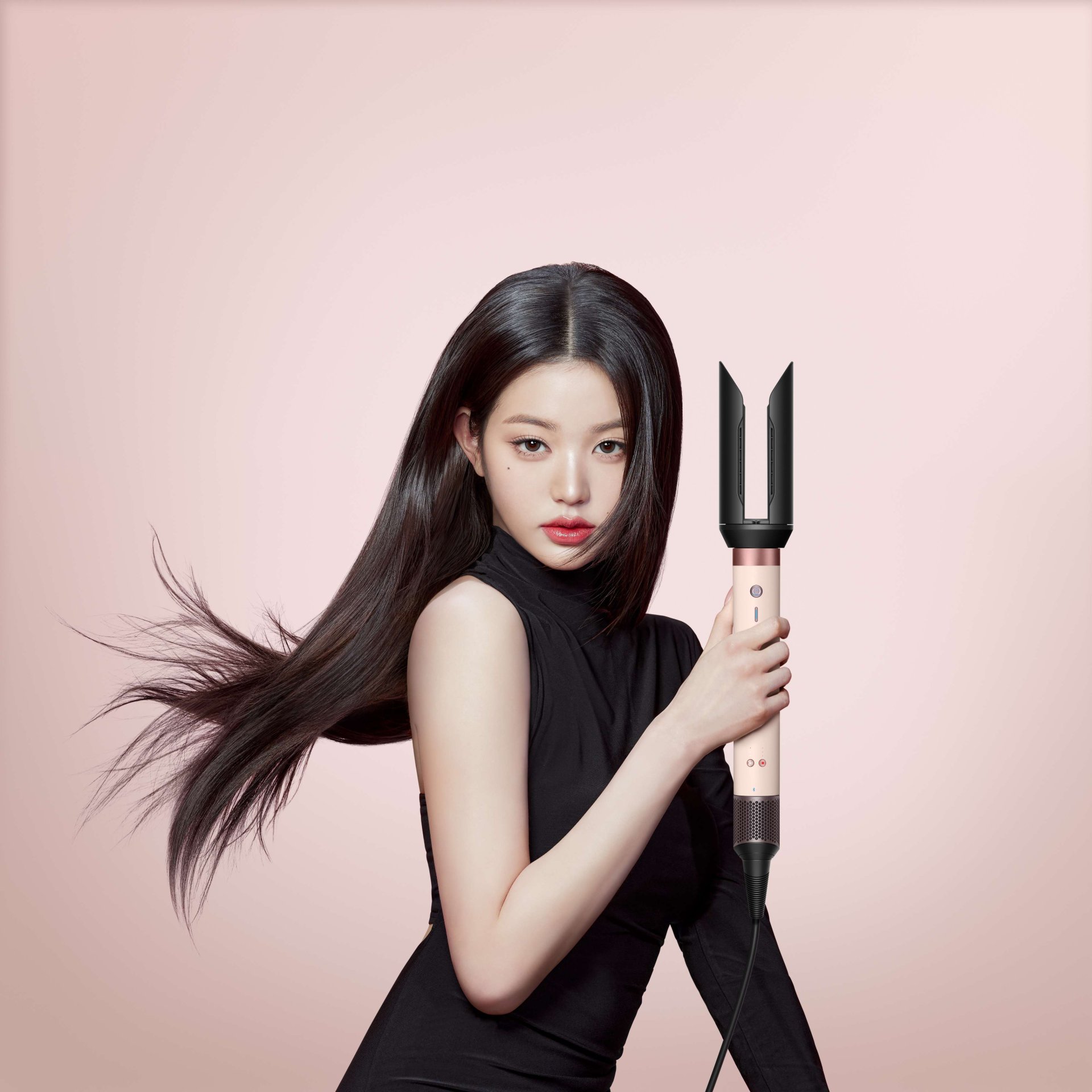 Dyson ประกาศแต่งตั้ง จาง วอนยอง วง IVE ขึ้นแท่นแอมบาสเดอร์กลุ่มผลิตภัณฑ์อุปกรณ์จัดแต่งทรงผมประจำภูมิภาคเอเชียแปซิฟิก