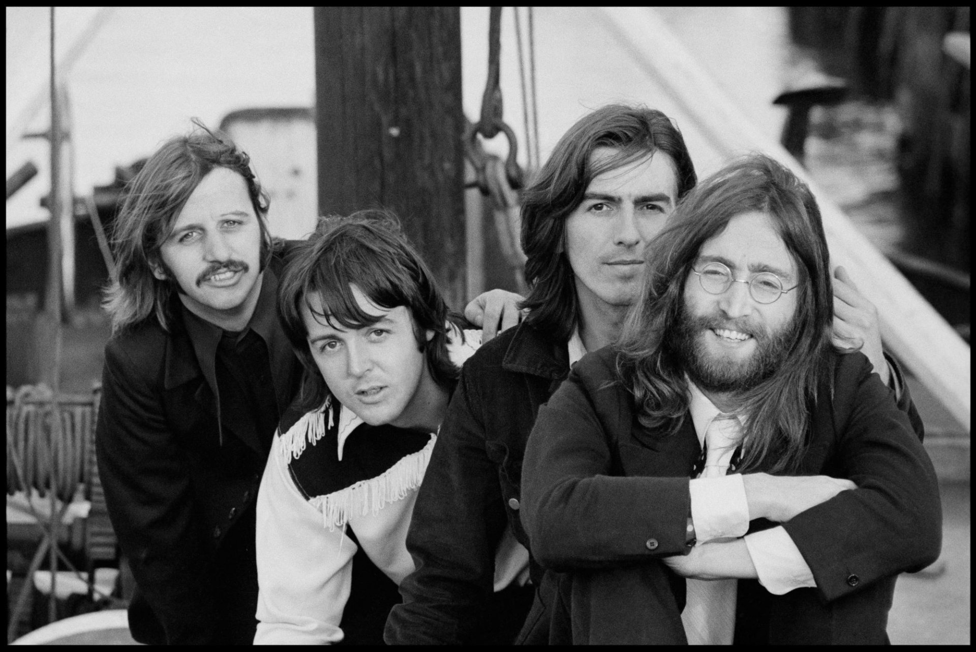 The Weeknd, Rihanna, The Beatles กับ 10-20-30 ปีของอัลบั้มรวมเพลงฮิตระดับตำนาน ผลงานทรงคุณค่าจากทุกทศวรรษที่เป็นที่จดจำจนถึงปัจจุบัน