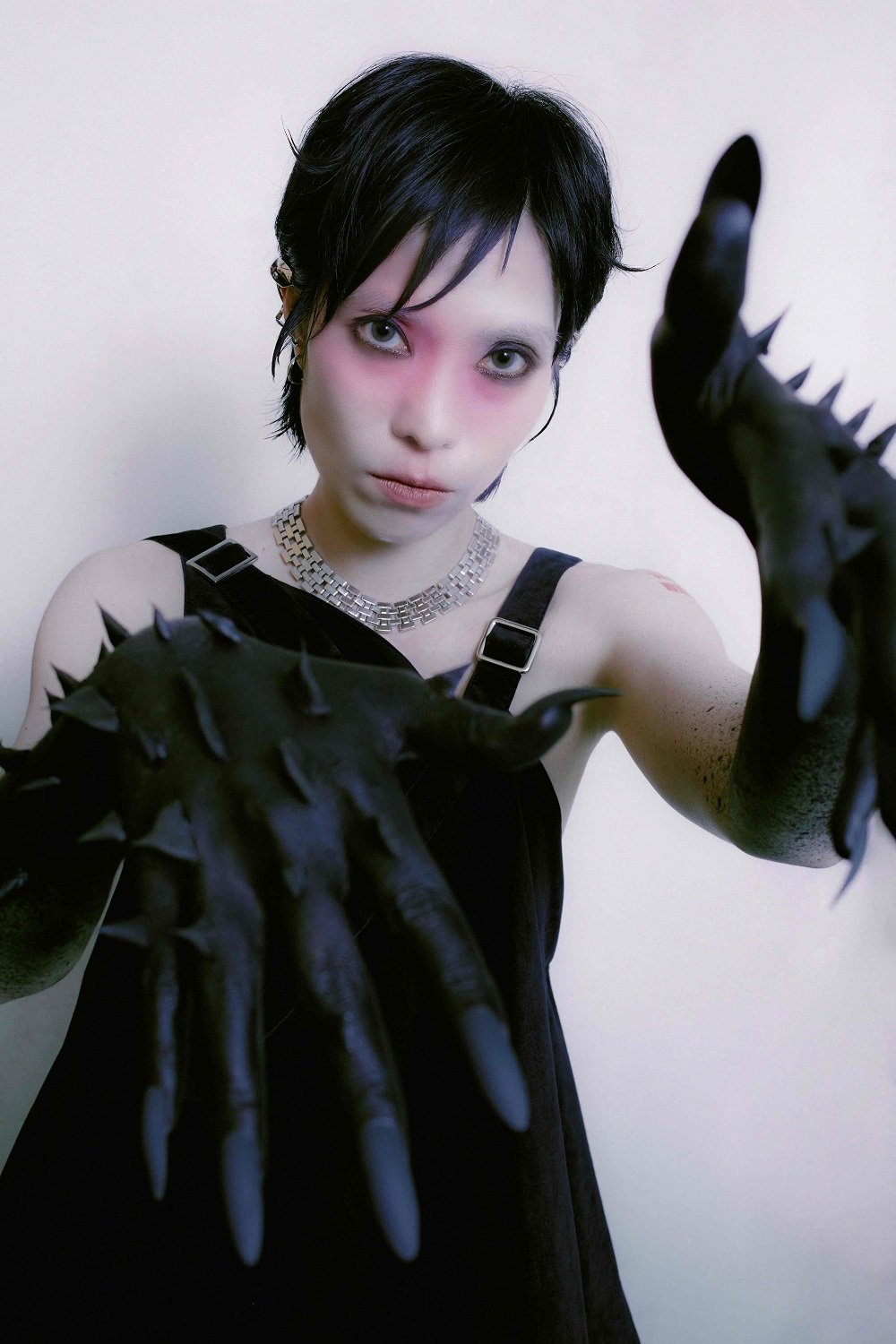 จาก "วิถีรัก" ซิงเกิ้ลเปิดตัวที่สร้างความตื่นเต้นให้กับวงการเพลงไทย "มามิโอะ" MAMIO สานต่อด้วย "เนื้อร้าย (Cancer)" เพลงใหม่เนื้อหาแสบ และดนตรีเทคโนมันส์ๆ เผยอีกด้านของศิลปินเดี่ยวคนใหม่ 