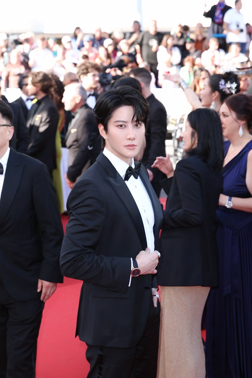 ครั้งแรกที่คานส์! 'ไมค์ พิรัชต์' ปรากฏตัวในฐานะทูตวัฒนธรรมเอเชียแปซิฟิก กับลุค High-End เฉิดฉายบนพรมแดง Cannes Film Festival 2026