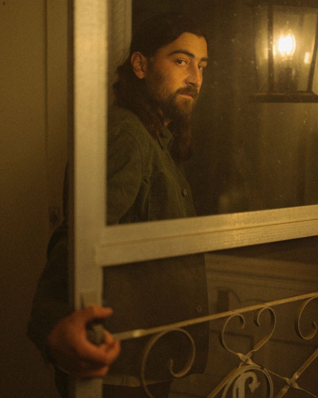 Noah Kahan ซูเปอร์สตาร์โฟล์คป็อป กลับมาพร้อมเพลงใหม่ "The Great Divide" ถูกใจคอเพลงนุ่มลึก ที่คิดถึงเสียงร้องเต็มอารมณ์ และเสียงกีตาร์เพราะๆ