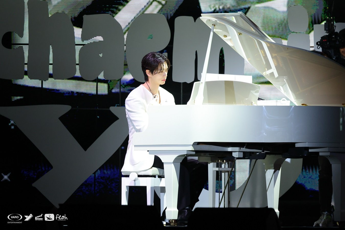 เสิร์ฟไม่มีพัก! ฝ่าบาทสุดหล่อ 'อีแชมิน' เป็นแก้ว เป็นแสง! ทำ CHAEMF ไทยละลายทั้งฮอลล์ ในงาน "2025 LEE CHAE MIN FANMEETING TOUR 'Chaem-into you' in BANGKOK"