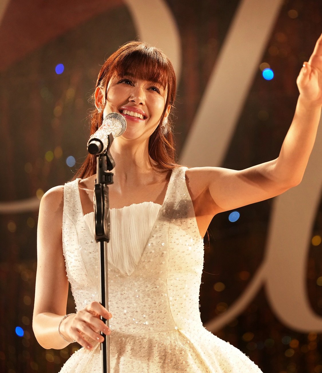 รู้จัก Plaifun Margaret Heng ดีว่าสาวยุค 90s ในตำนาน นำแสดงโดย แจ็คกี้-ชาเคอลีน มึ้นช์ เจ้าของ "อัศศะจอรอหัน" เพลงป็อปสุดฮิตตลอดกาล ใน "ดีว่า..ราวี" อภิมหาภาพยนตร์ส่งท้ายปีจาก GDH