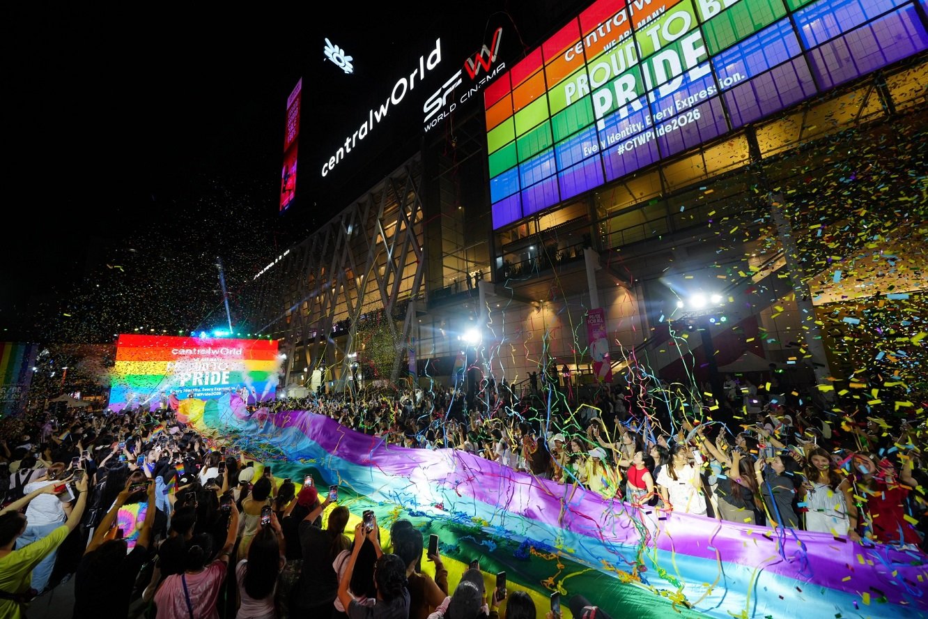 อลังการรับ Pride Month! centralwOrld คิกออฟ "WE ARE MANY: PROUD TO BE PRIDE 2026" รวมทัพศิลปิน-ดารา-อินฟลูฯ สร้างปรากฏการณ์ Pride Landmark ใจกลางกรุงเทพฯ 