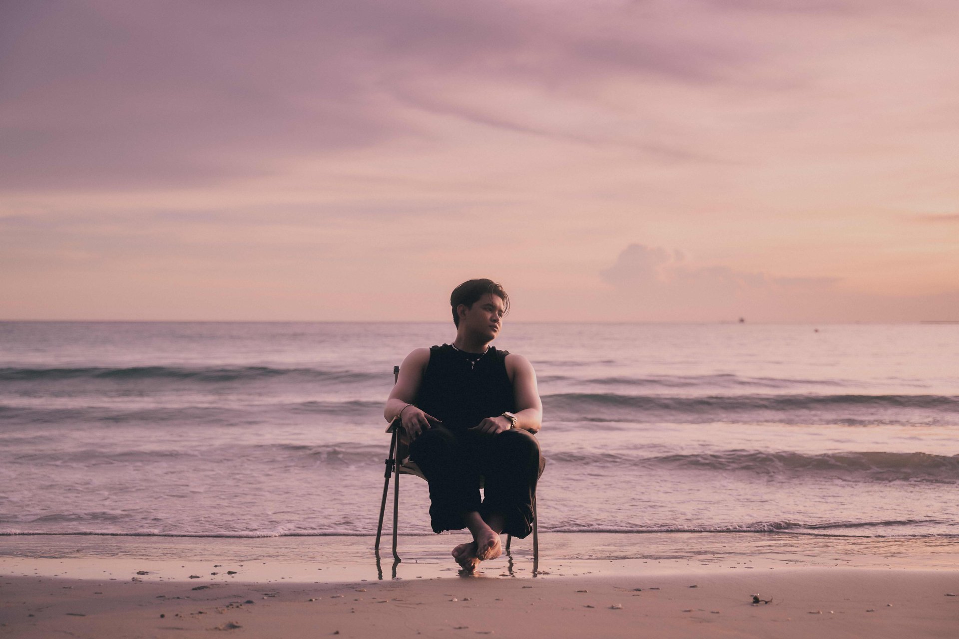 "เลิกกันมั้ย" เพลงใหม่ของ RachYO ที่ส่งต่อความรู้สึกที่ "ยังรักอยู่ แต่ต้องยอมปล่อย" ตัวแทนของคนที่รักหมดใจโดยไม่เผื่อใคร แต่สุดท้ายต้องยอมรับว่ายิ่งยื้อก็ยิ่งเจ็บ "เลิกกันมั้ย" เพลงใหม่ของ RachYO ที่ส่งต่อความรู้สึกที่ "ยังรักอยู่ แต่ต้องยอมปล่อย" ตัวแทนของคนที่รักหมดใจโดยไม่เผื่อใคร แต่สุดท้ายต้องยอมรับว่ายิ่งยื้อก็ยิ่งเจ็บ