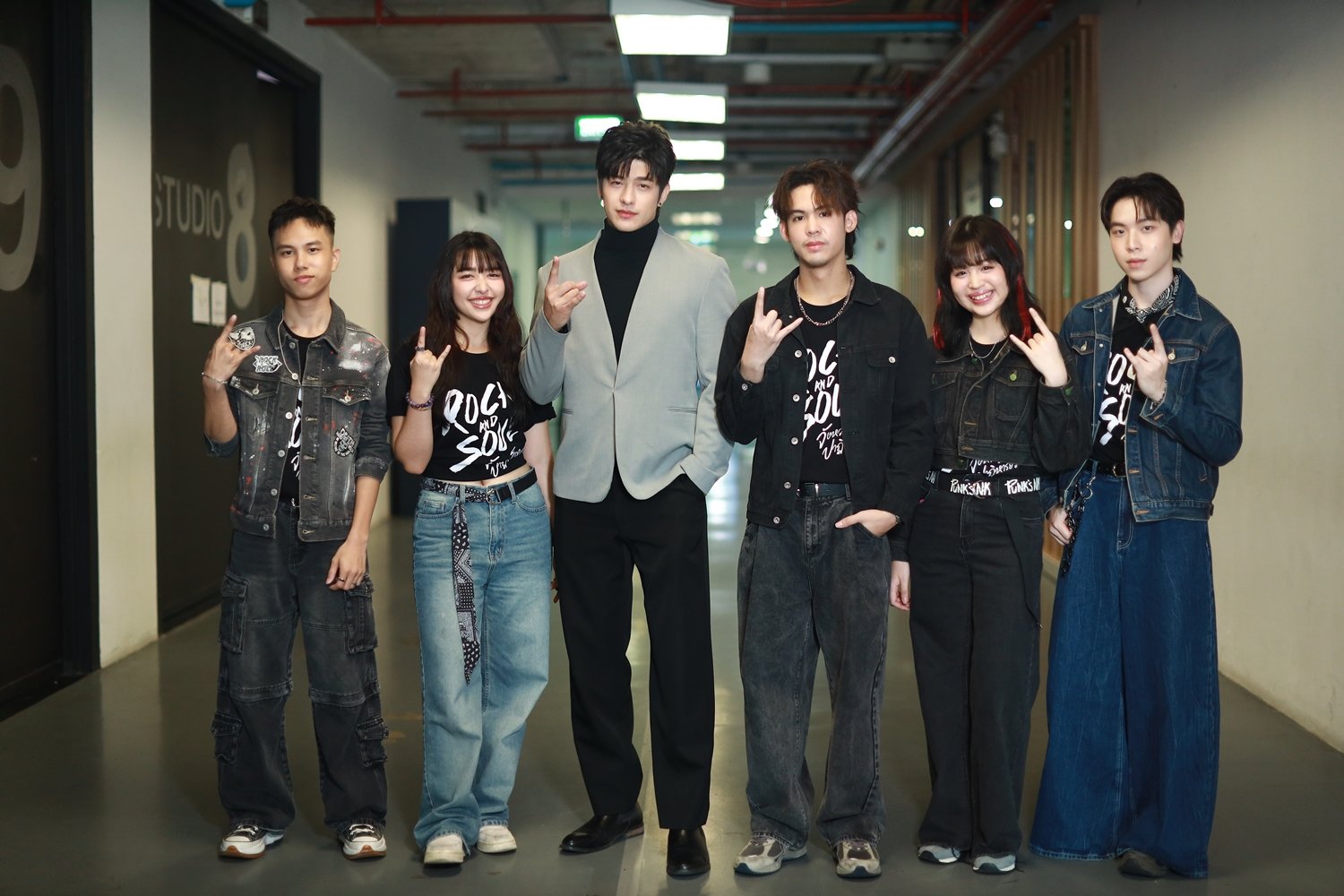 'ลุค อิชิคาว่า' นำทีม 5 นักแสดง "Rock and Soul จังหวะร็อก ปาฏิหาริย์รัก" บอกเล่าคาแรกเตอร์ในซีรีส์ สู่ตัวจริงนอกจอ เสิร์ฟความว้าว! ให้แฟนๆ กรี๊ด