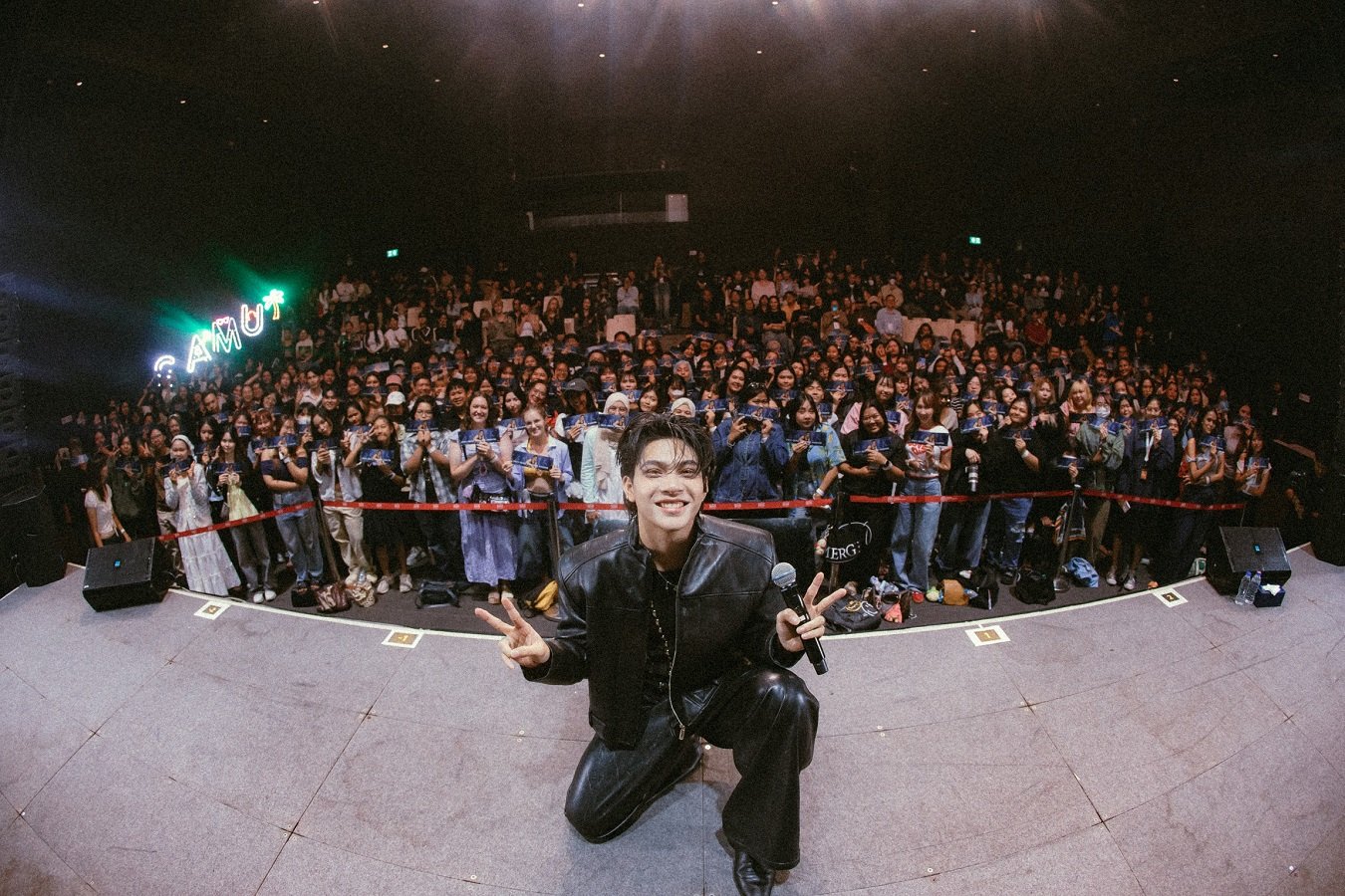 'SAMUI' เปิดเกาะต้อนรับแฟน ชวนฟังอัลบั้มเดี่ยวแรก! ใน "MAHASAMUTH ALBUM STAGE" พร้อมเซอร์ไพรส์เกสต์สุดพิเศษ 'DAOU  Soundtiss'