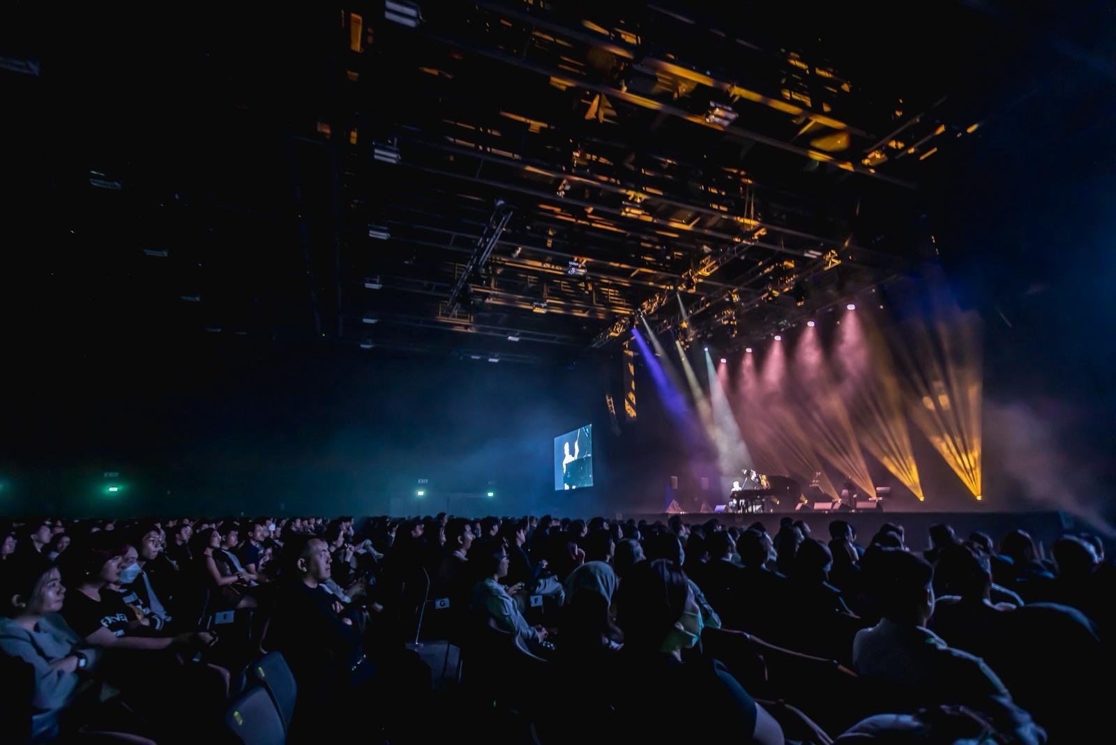 เปียโนสะกดหัวใจ! 'อีรูม่า' พาแฟนชาวไทยร่วม Memories Trip ดื่มด่ำไปกับค่ำคืนแห่งความทรงจำที่ตราตรึงใจ ใน "Yiruma Live in Bangkok 2025"