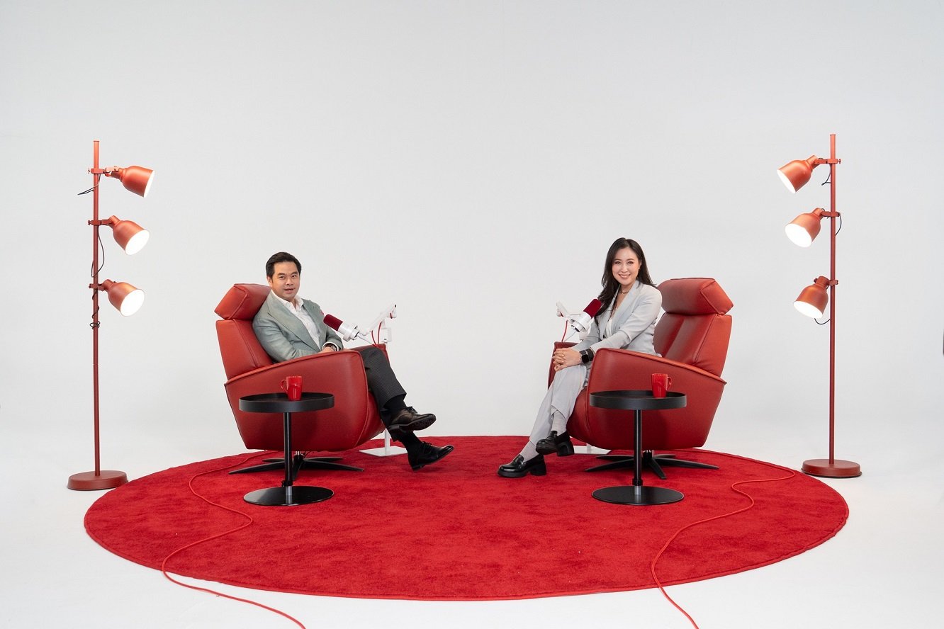 อาทิตย์ที่ 6 นี้ 'เฮียวิทย์' ชวน 'ซี-ฉัตรปวีณ์' แชร์ประสบการณ์นั่งโดรนไร้คนขับครั้งแรก ใน "Red Talk" #ช่อง9กด30