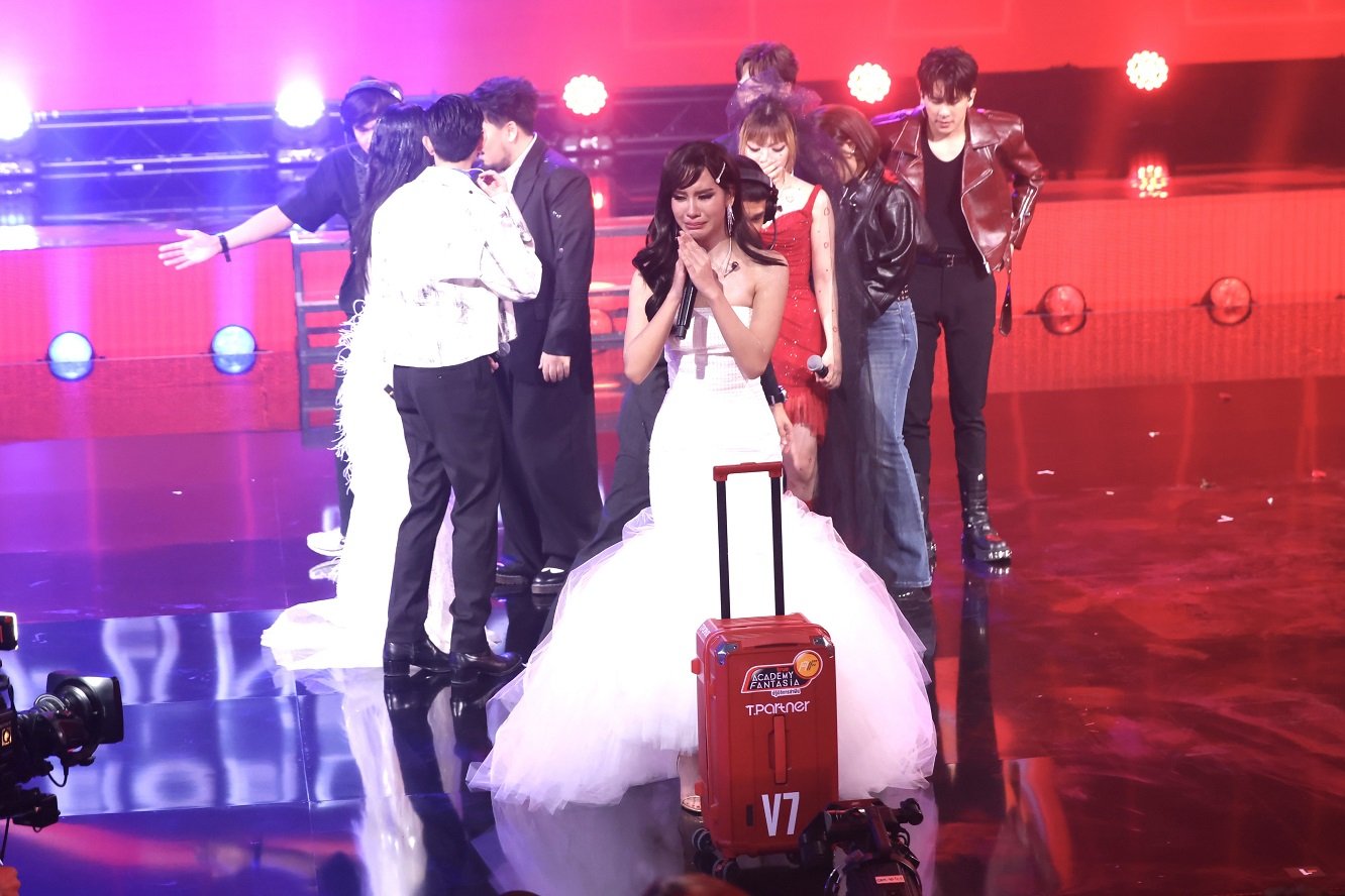 'V7 โฟกัส' ยุติเส้นทาง!! ลากกระเป๋าออกจากบ้าน True AF 2026 สัปดาห์ที่ 7 "BATTLE OF THE AGES" สุดเดือด "ทีมสีน้ำเงิน" คว้าชัยชนะ 
