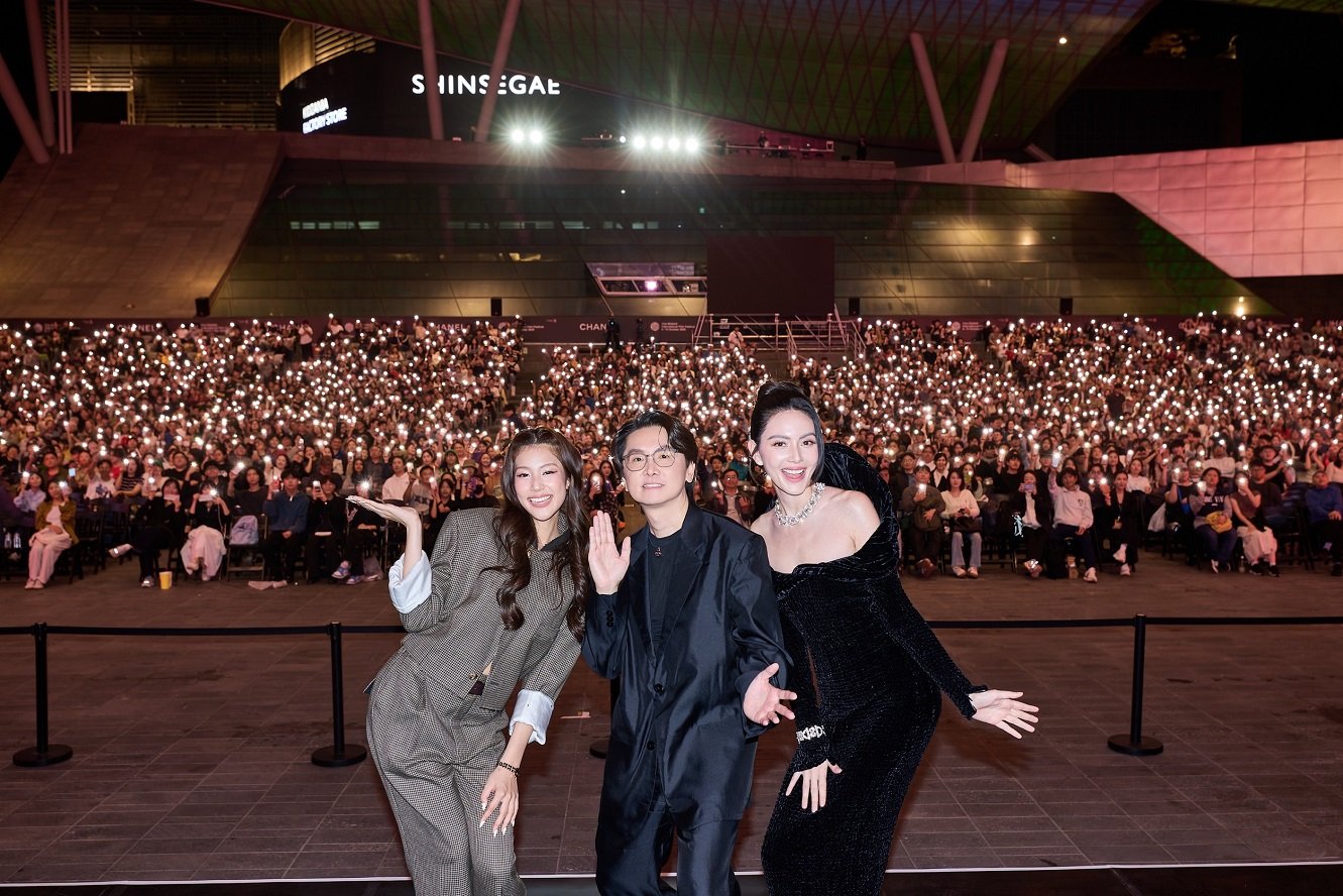 'โต้ง บรรจง' นำทีม 'ใหม่-ใบปอt' บุกงานเทศกาลภาพยนตร์นานาชาติปูซาน ครั้งที่ 31 เปิดฉาย "คุณยายวรนาฏ" (INHERIT) โชว์เคมียายหลาน กวาดคำชมเพียบ!
