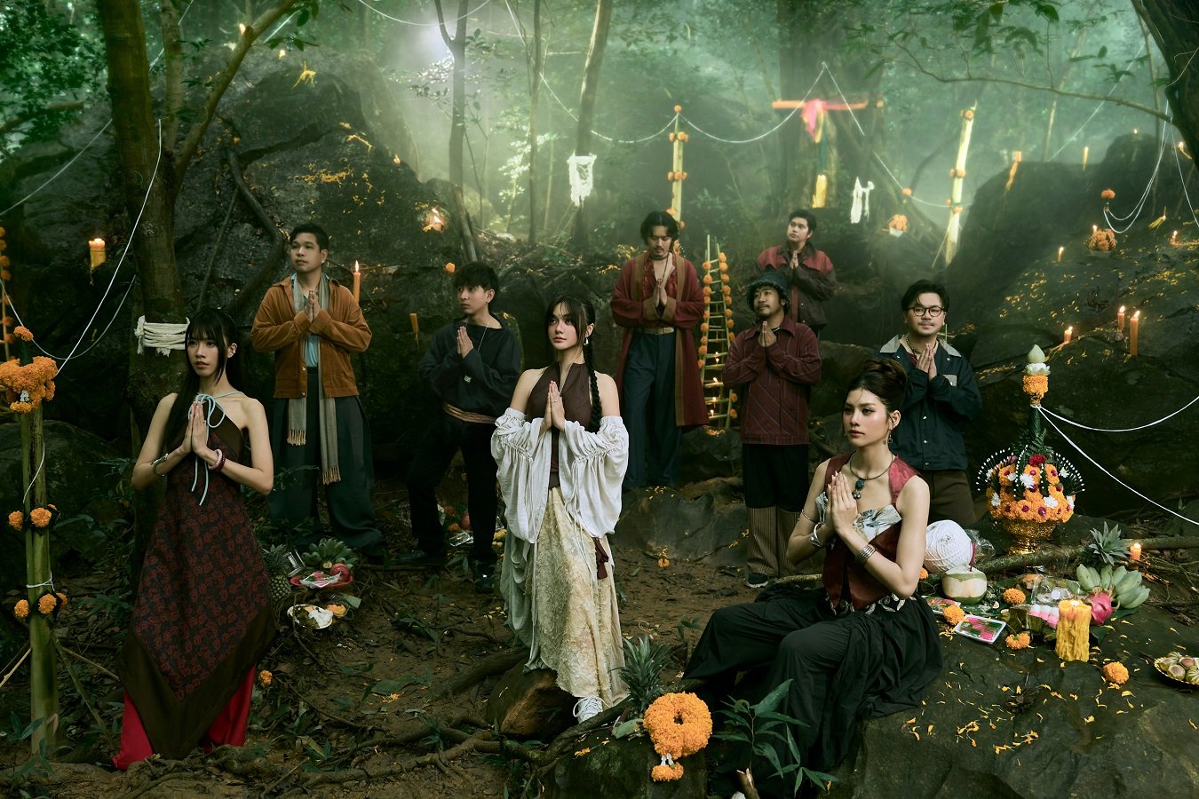 เพลงของคนที่ยังไม่หมดศรัทธา! "สาธุ - ASIA7 feat. ปลาย กนกพร" ครองมิวสิกวิดีโอมาแรงอันดับ #1 ใน YouTube Music Chart Thailand