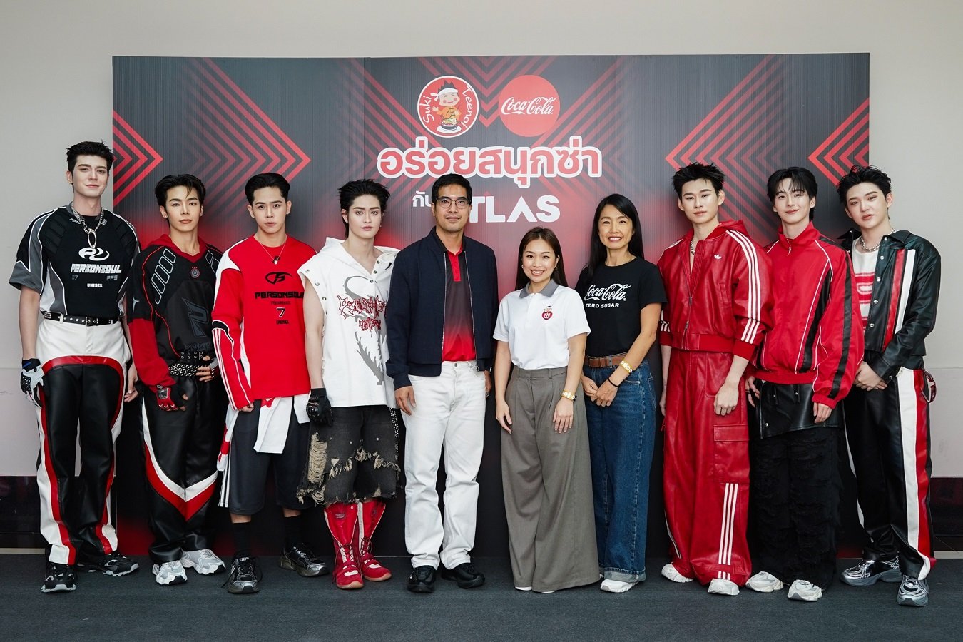 ไทยน้ำทิพย์ โคคา-โคล่า ผนึกพันธมิตร สุกี้ตี๋น้อย จัดเอ็กซ์คลูซีฟคอนเสิร์ตส่งท้ายปี "สุกี้ตี๋น้อย x โคคา-โคล่า อร่อยสนุกซ่ากับ ATLAS" เสิร์ฟประสบการณ์สุดฟินเอาใจเหล่า Gen Z