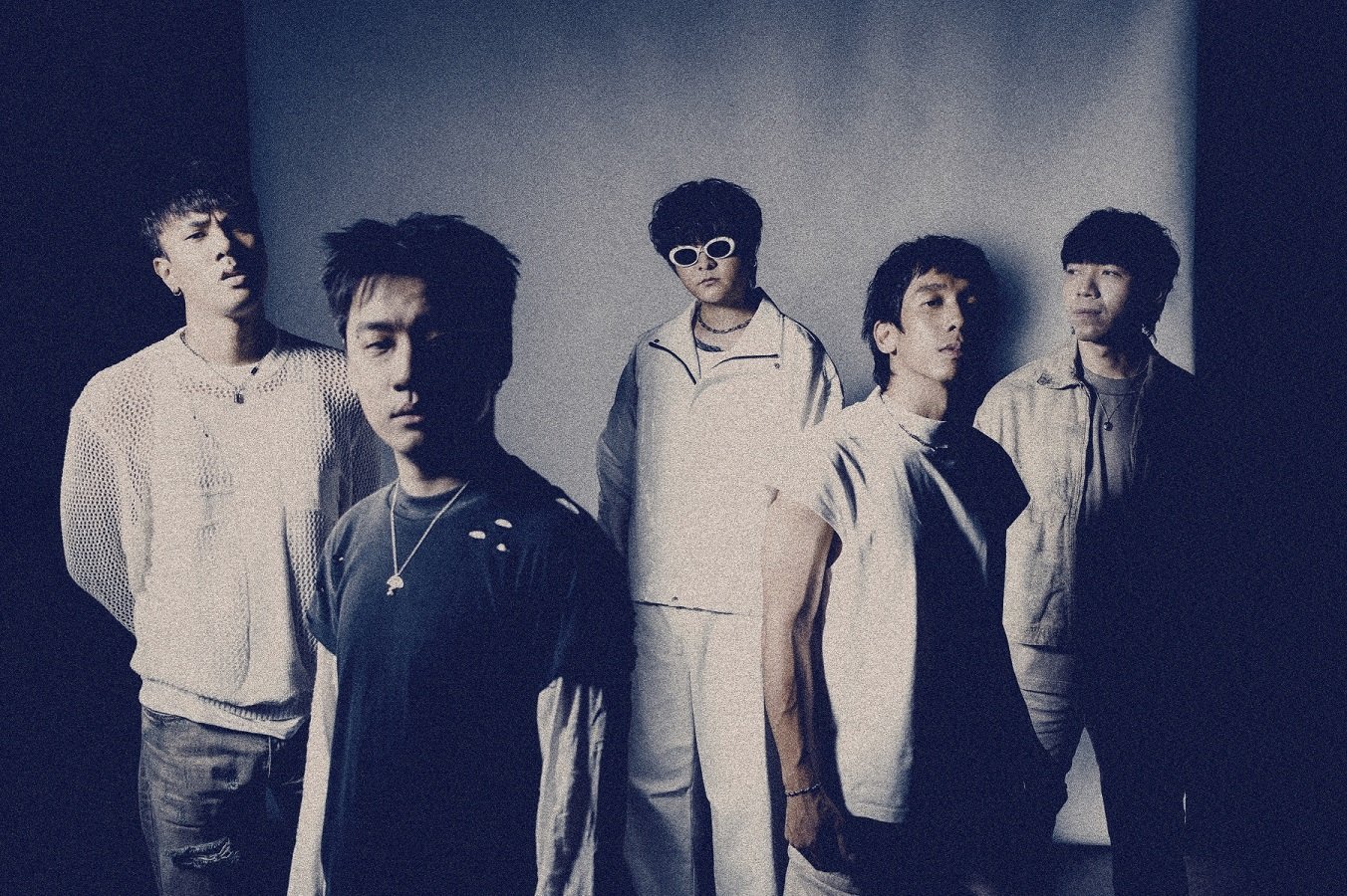 Three Man Down ใส่สุดใน MV ใหม่! "ก็แค่พูดมา" ชวน 'THE TOYS' ดวลกีตาร์ เพิ่มความมันส์คูณสอง!