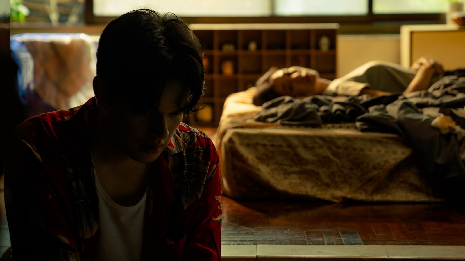 Varis ทุ่มสุดตัว ประเดิมแสดง MV ครั้งแรกใน "คงไว้ (with u)" ซิงเกิลใหม่สะท้อนความรักที่ยังคงเดิมแม้หลายสิ่งจะเปลี่ยนไป