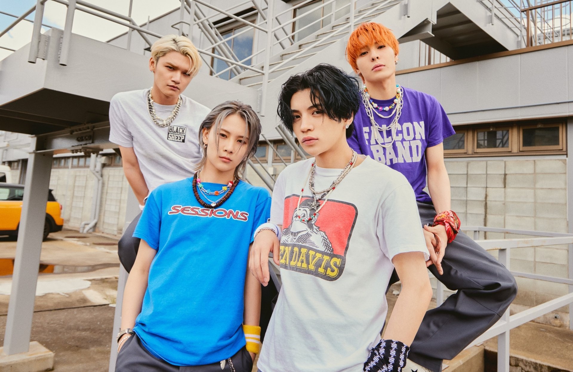 4 หนุ่มสุดฮิป WOLF HOWL HARMONY หยิบเรื่องราวความรักที่ไม่ลงตัว เล่าผ่านซิงเกิลล่าสุด "Love Triangle" และเตรียมพบกับพวกเขาที่เมืองไทยเร็วๆ นี้ 