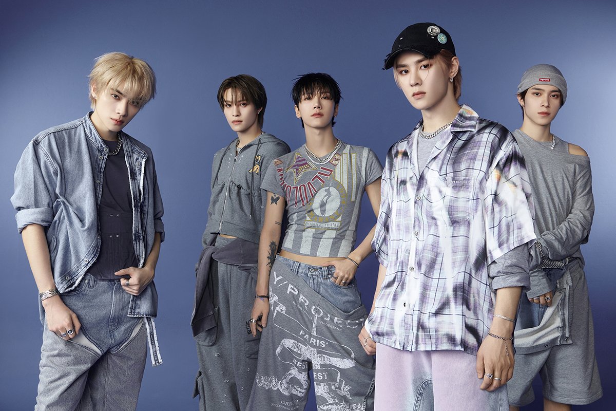 WayV (เวย์วี) ถ่ายทอดหลากหลายอารมณ์รัก ในมินิอัลบั้มชุดที่ 5 'Give Me That' ครองอันดับ 1 บนชาร์ต iTunes Top Albums ใน 14 ภูมิภาคทั่วโลก