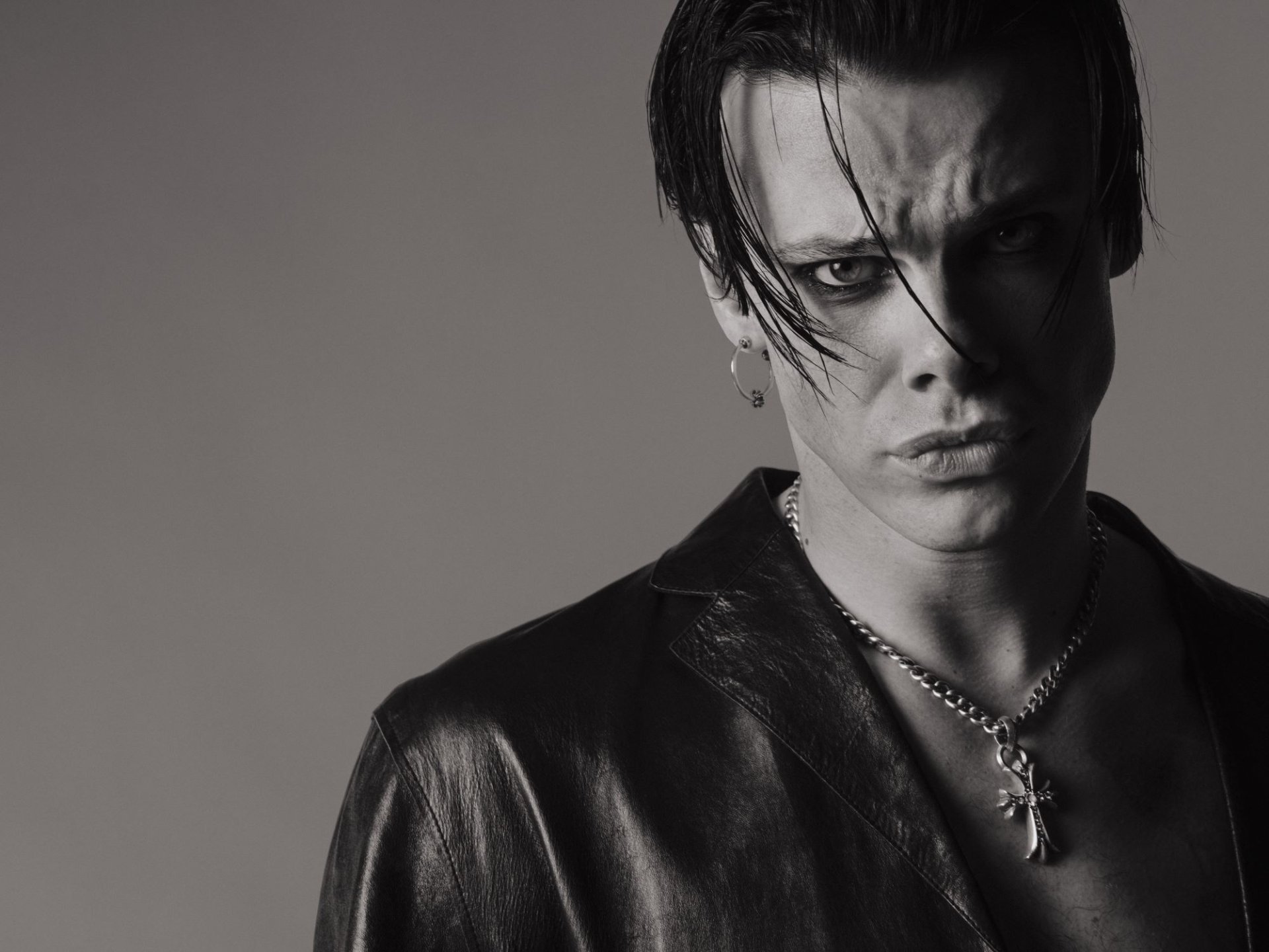 YUNGBLUD เจ้าของรางวัลแกรมมีปี 2026 ล่าสุด ปล่อยอัลบั้ม Idols (Complete) เพิ่ม 6 เพลงใหม่เอาใจชาวร็อก ตอกย้ำสถานะร็อกสตาร์รุ่นใหม่ที่การันตีฝีมือได้