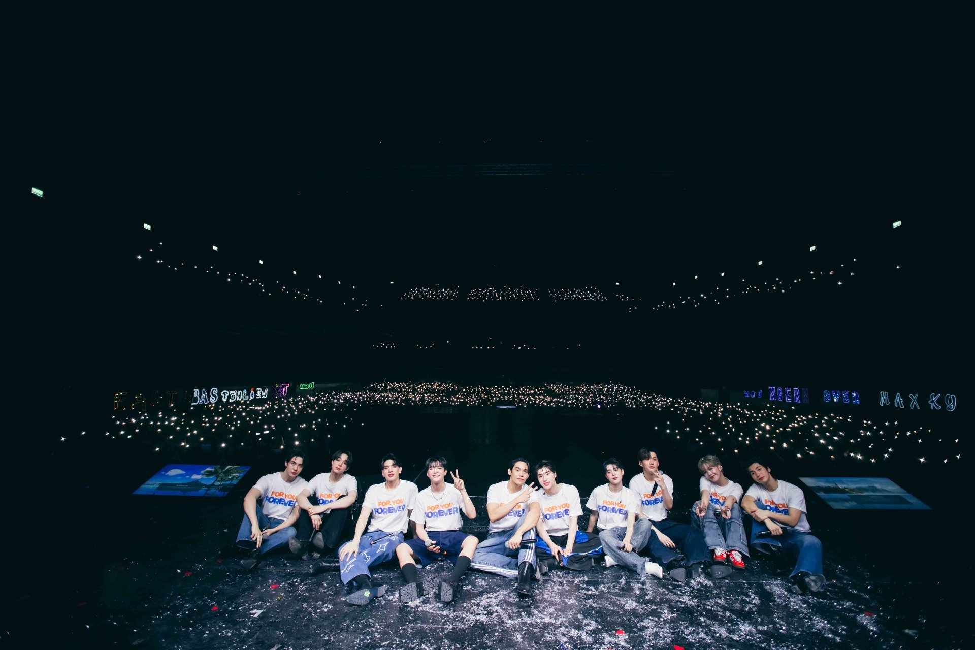 เสิร์ฟฉ่ำสนั่นฮอลล์! Studio Wabi Sabi ยกทัพนักแสดง "FOUREVER YOU PROJECT" จัดแฟนมีตขอบคุณแฟนๆ จัดเต็มจุใจใน "FOR YOU FOREVER FAN MEETING"