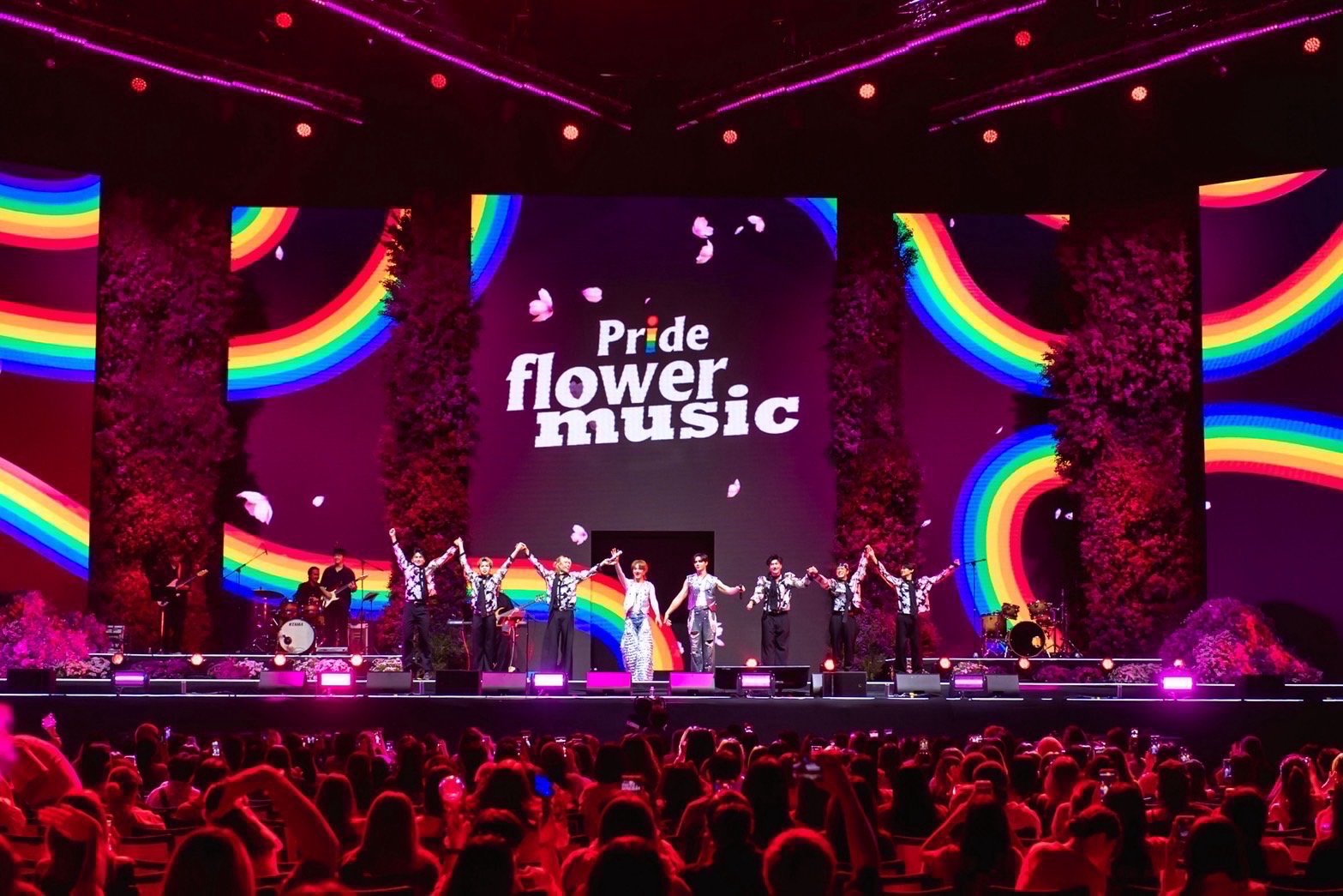 "Pride Flower Music" จัดเต็ม!!!! คอนเสิร์ตสุด Colourful แห่งปี รวมเอาดนตรี ..ดอกไม้.. และงาน Pride..มารวมไว้ในงานเดียว