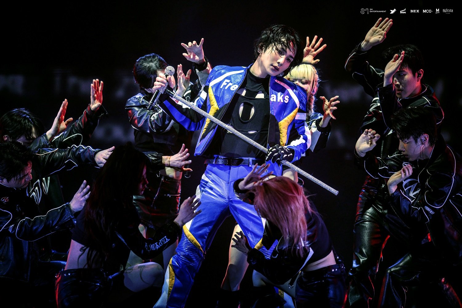 "ไทยชยาวอลสุดยอด"! คีย์ SHINee พาแฟนๆ ฟินไปกับ "KEYLAND" จัดเต็มโชว์สุดพิเศษในคอนเสิร์ตเดี่ยวครั้งแรก "2024 KEYLAND ON : AND ON ASIA TOUR in BANGKOK" "ไทยชยาวอลสุดยอด"! คีย์ SHINee พาแฟนๆ ฟินไปกับ "KEYLAND" จัดเต็มโชว์สุดพิเศษในคอนเสิร์ตเดี่ยวครั้งแรก "2024 KEYLAND ON : AND ON ASIA TOUR in BANGKOK"