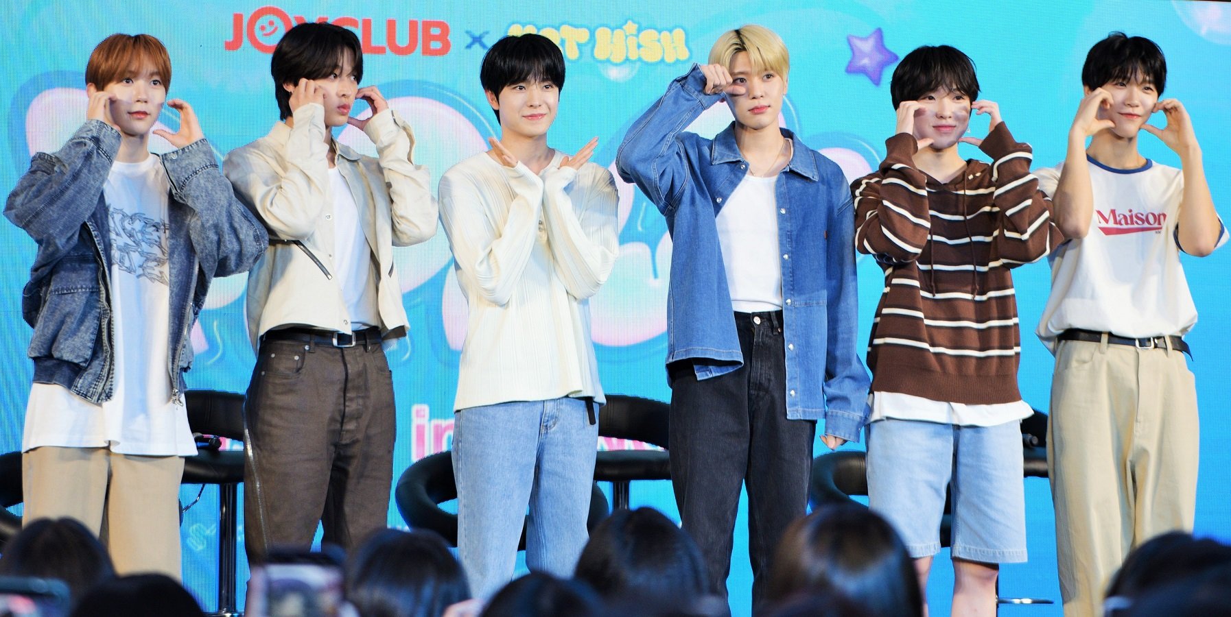 บูสต์บูสต์ไม่อ่อม! 'NCT WISH' ชวน 'N-Citizen' มาไขรหัสลับแห่งความสุข ให้ใจ 'poppop' (ป็อปป็อป) ไปด้วยกัน ในงานแถลงข่าว "2025 NCT WISH ASIA TOUR LOG in BANGKOK"