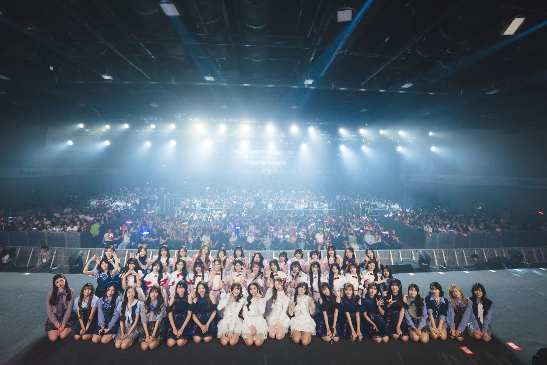 โชว์จัดเต็มทุกอารมณ์! คอนเสิร์ตจบการศึกษา BNK48 รุ่นที่ 3 "Once Upon a Time The Rabbit Were Born" เหล่ากระต่ายพร้อมเติบโตก้าวสู่เส้นทางใหม่