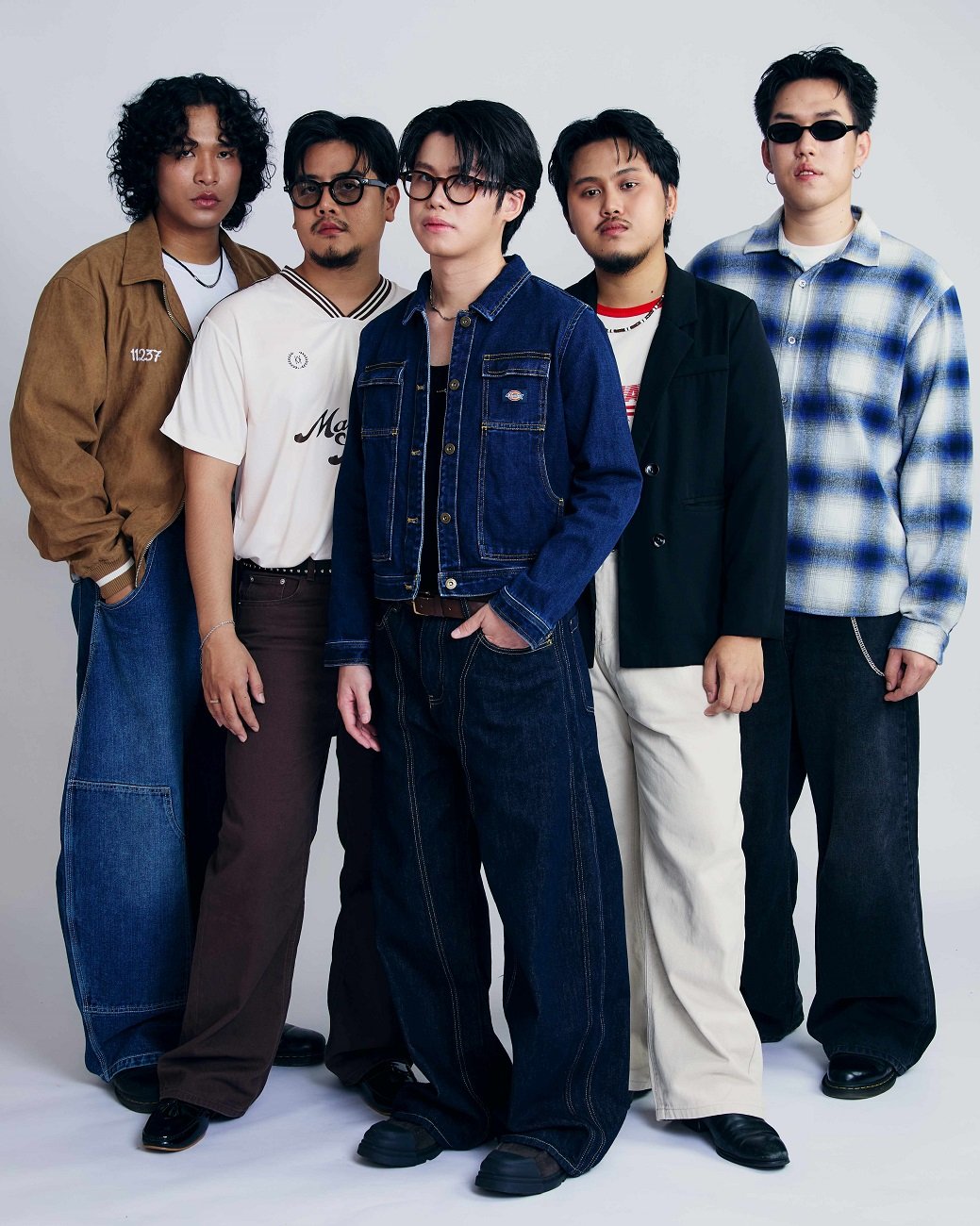 "พรดาวตก (Wish)" เพลงซึ้งของ 'คอร์นบอย' Cornboi ที่มาฮีลใจใครที่วอนฟ้าเพื่อได้เจอใครสักคน กับการถ่ายทอดเป็นมิวสิควิดีโอที่อิ่มลึกด้วยเรื่องราวของคนเดียวดาย ในคืนแห่งความรื่นเริง