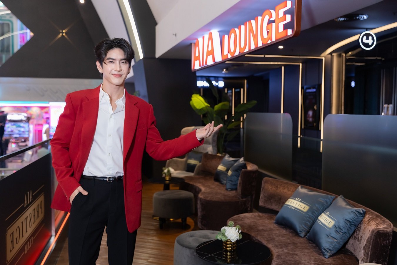 'ซี-ทวินันท์' ชวนแฟนๆ สัมผัสความเอ็กซ์คลูซีฟกับ "AIA LOUNGE" ที่ เอส เอฟ เอ็กซ์ ซีเนม่า เซ็นทรัล ลาดพร้าว