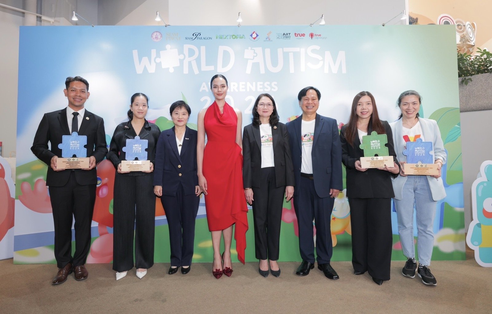 15 ปีที่ยืนหยัดเพื่อความเท่าเทียม...กระทรวง พม. มูลนิธิออทิสติกไทย และทรู คอร์ปอเรชั่น โดยทรูปลูกปัญญา ผนึกพลังขับเคลื่อน "วันรณรงค์ตระหนักรู้ออทิสติกโลก 2569" ภายใต้แนวคิด "A World for All Life" 4-12 เม.ย.นี้ ณ Nextopia ชั้น 5 สยามพาร