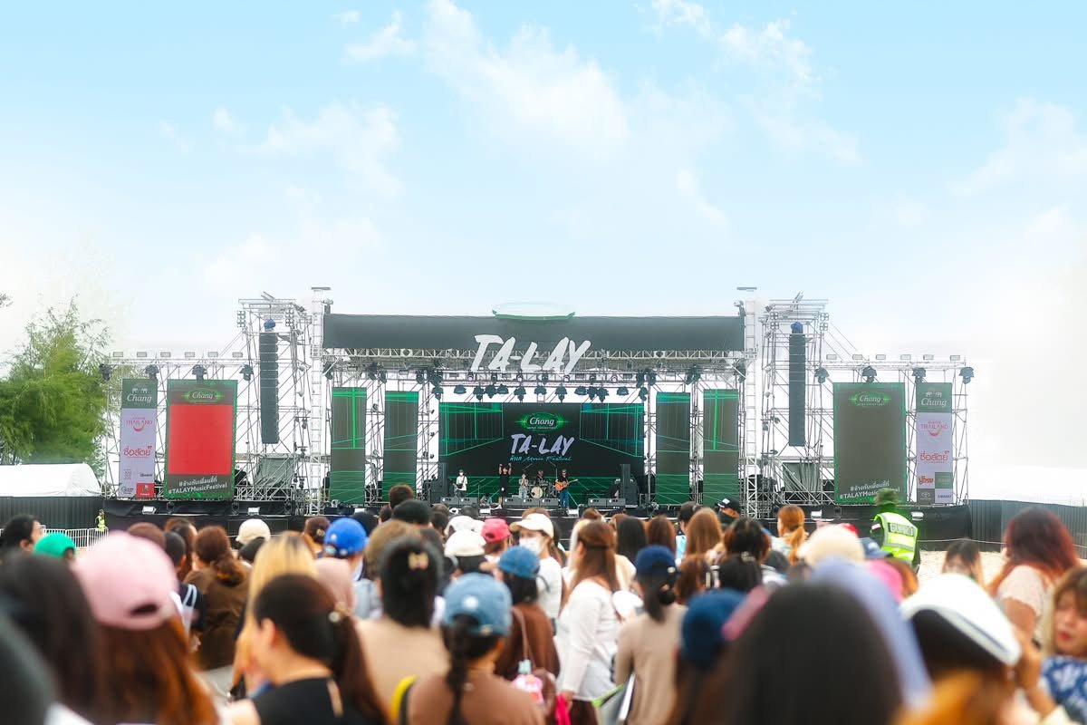 คลื่นลูกใหม่ของเทศกาลดนตรีไทย "Chang Music Connection Presents Ta-Lay Music Festival" สร้างปรากฏการณ์เปลี่ยนชายหาดให้กลายเป็นรันเวย์แห่งเสียงเพลง