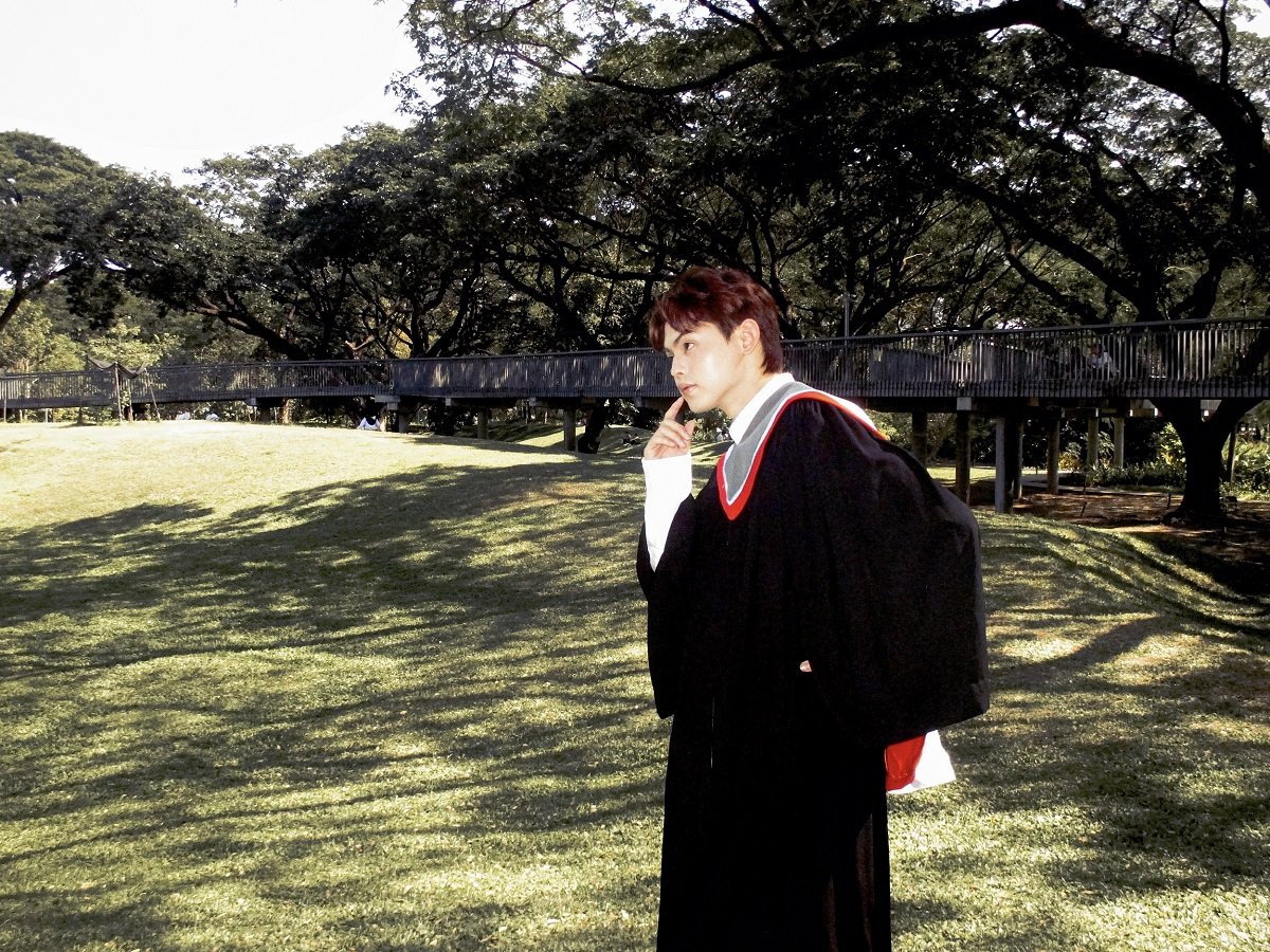 'สงกรานต์ V3RSE' บัณฑิตป้ายแดงจากรั้ว มศว ประสานมิตร