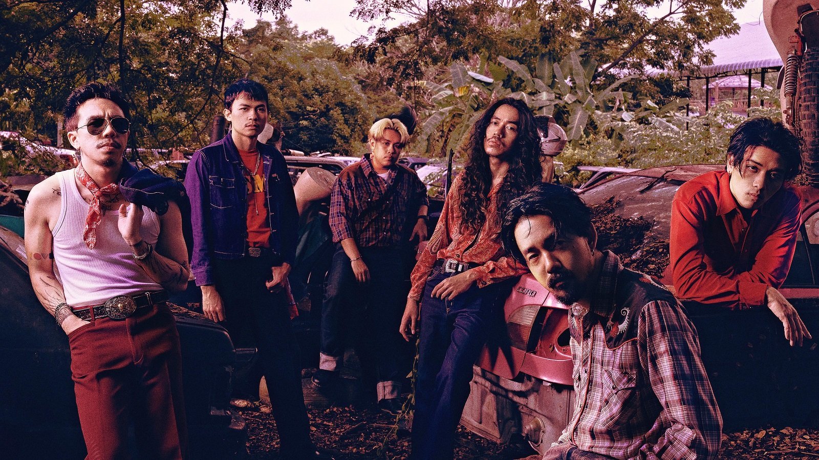 "ไททศมิตร" ส่งท้ายอัลบั้ม "ภาคพิสดาร" ด้วย MV "หมวกกันน็อค" ได้ "โจ๊ก-อัครินทร์" แสดงนำ ผ่านฝีมือการกำกับของ 'ต้องเต'  "ไททศมิตร" ส่งท้ายอัลบั้ม "ภาคพิสดาร" ด้วย MV "หมวกกันน็อค" ได้ "โจ๊ก-อัครินทร์" แสดงนำ ผ่านฝีมือการกำกับของ 'ต้องเต'